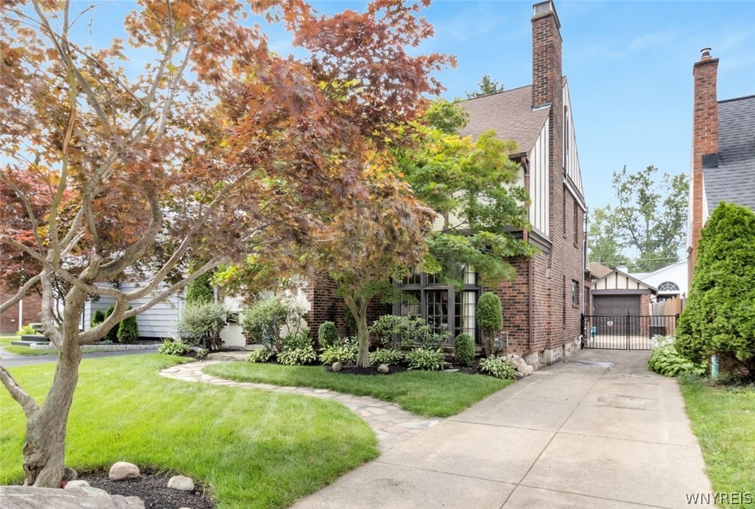 28 Bissell Drive
