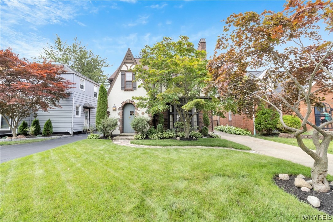 28 Bissell Drive