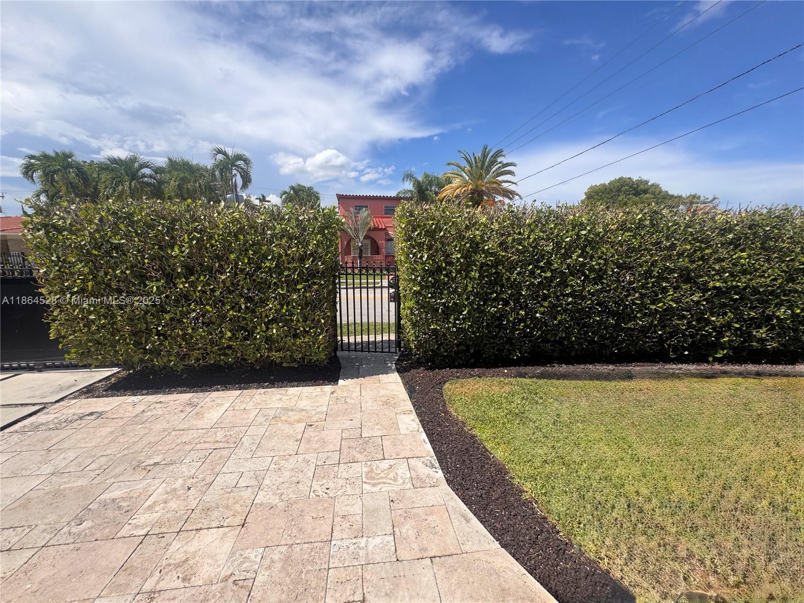 1700 SW 16th Ter