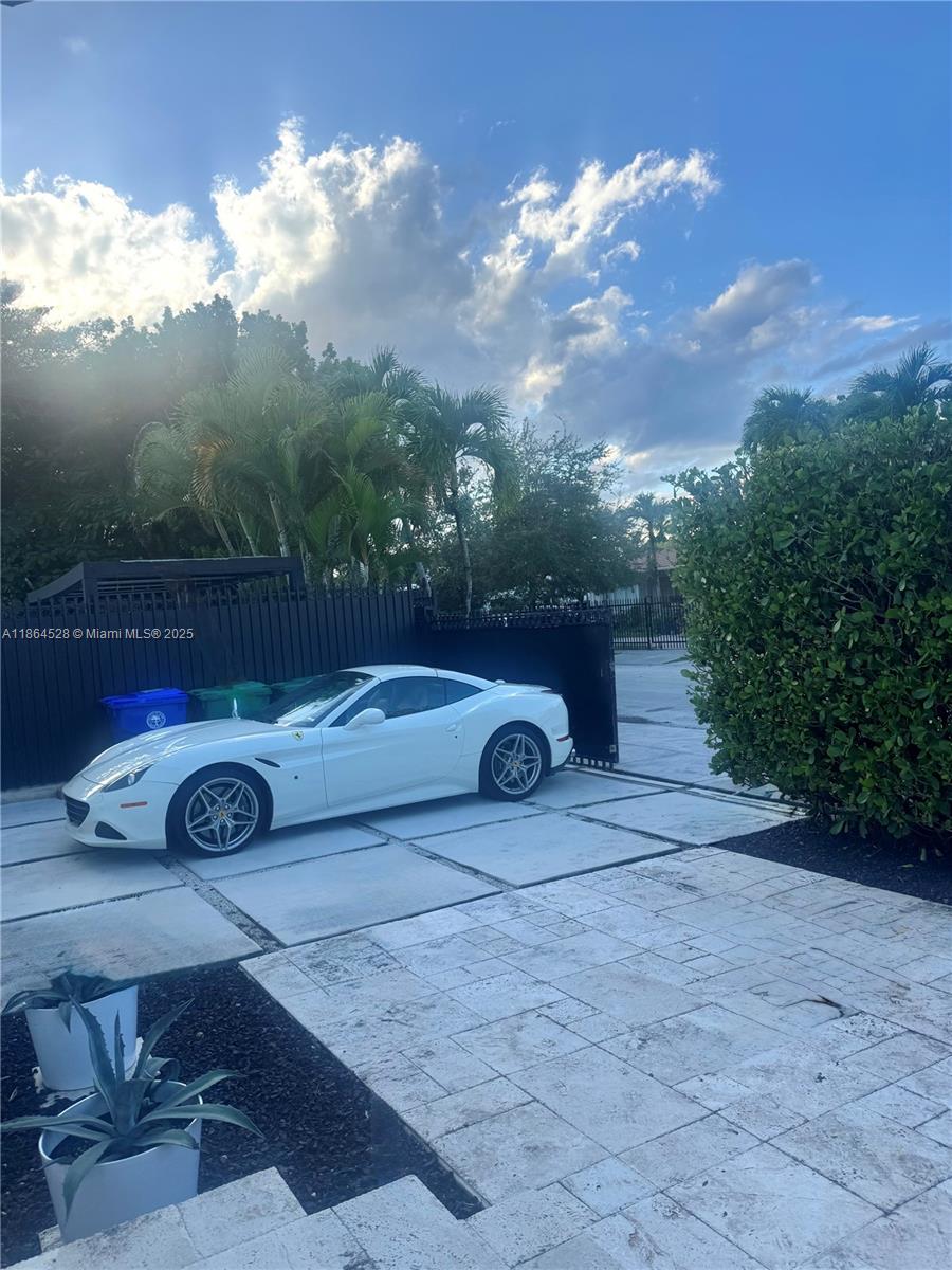 1700 SW 16th Ter