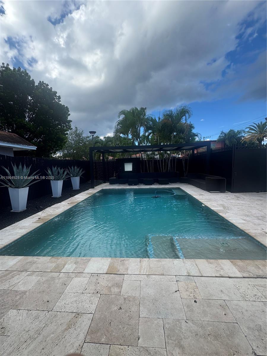 1700 SW 16th Ter