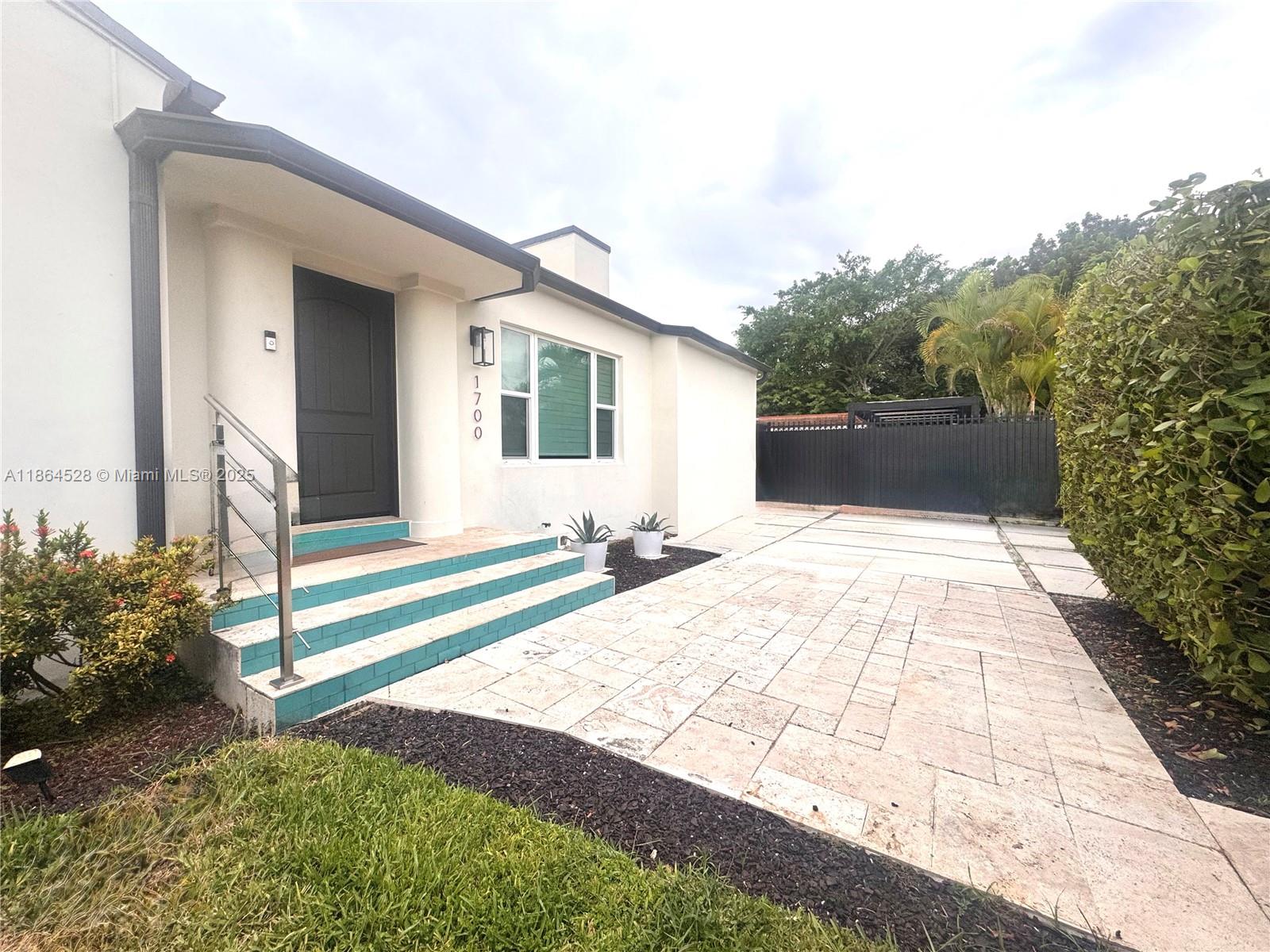 1700 SW 16th Ter