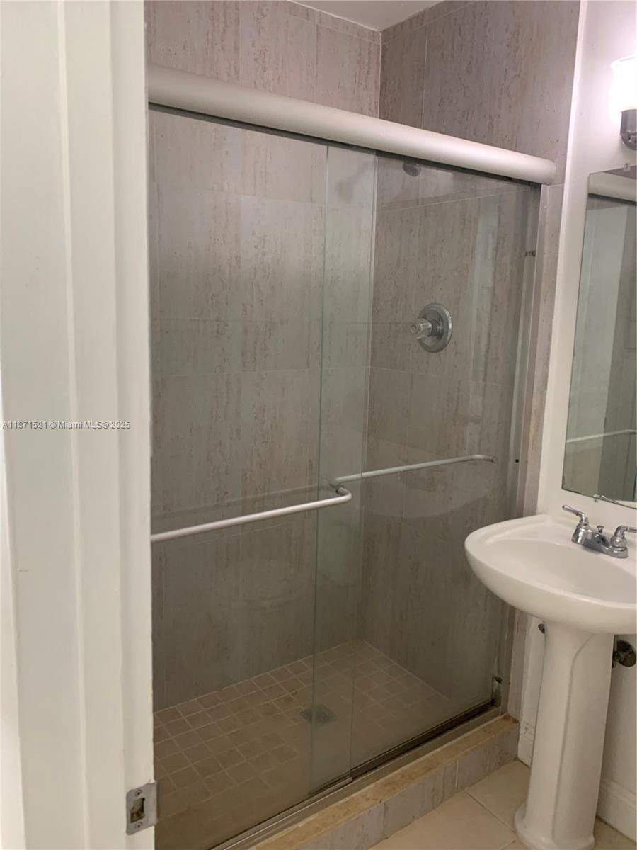 7901 SW 64th Ave # 16