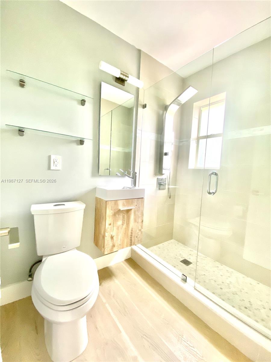 6330 SW 79th St # 18