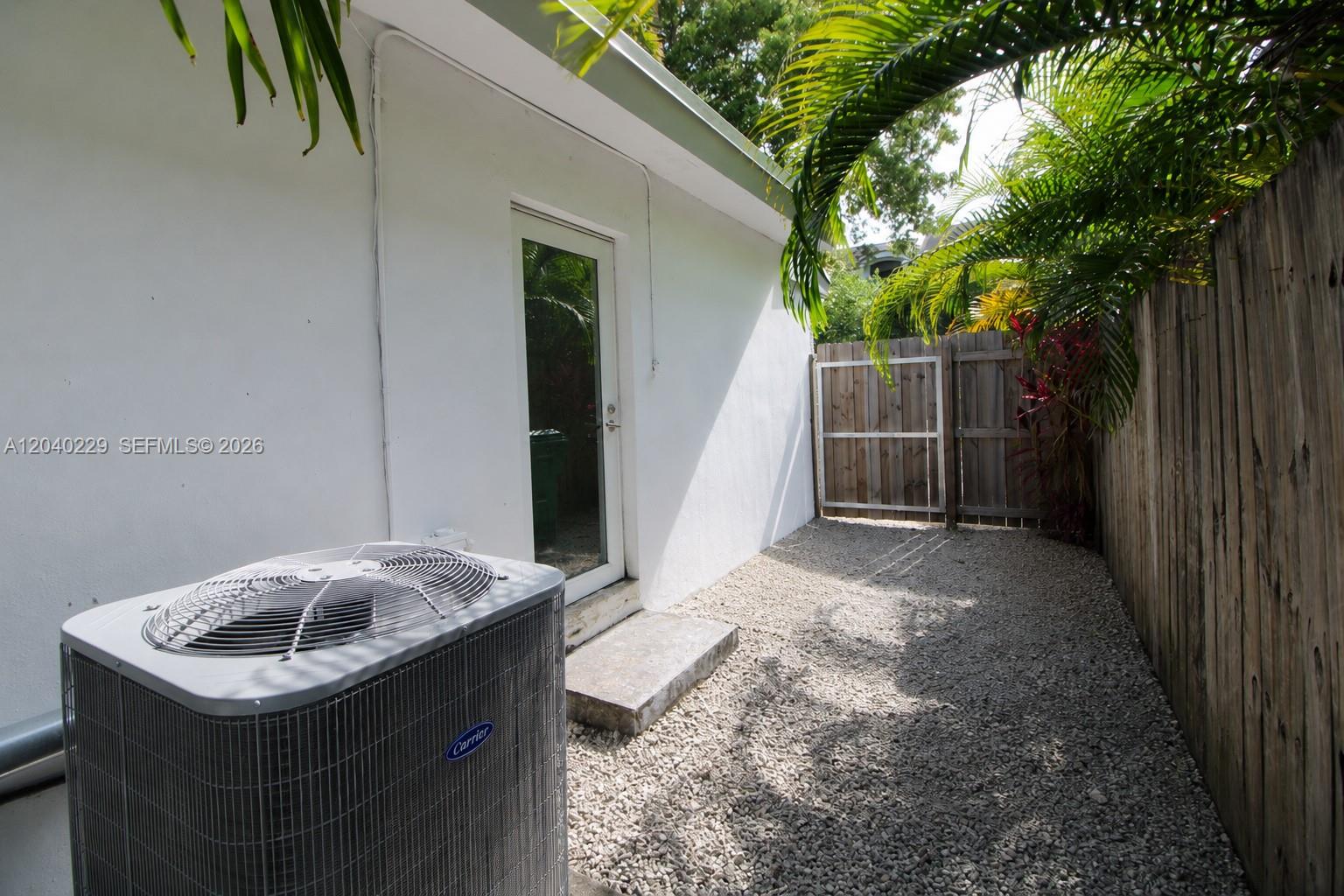 7415 SW 56 Ave # 0