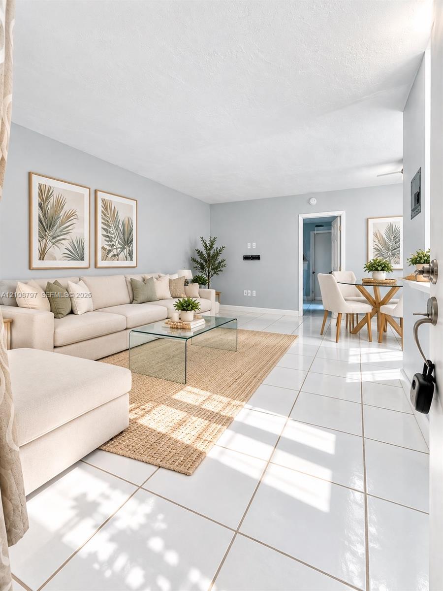 6310 SW 79th St 2 South Miami Fl Us 33143 731e8a644aa22d3a8e172ec73bcc67e3