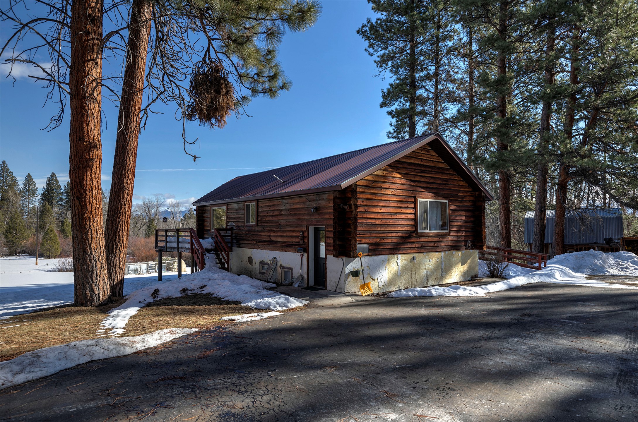 900 Springhill Road