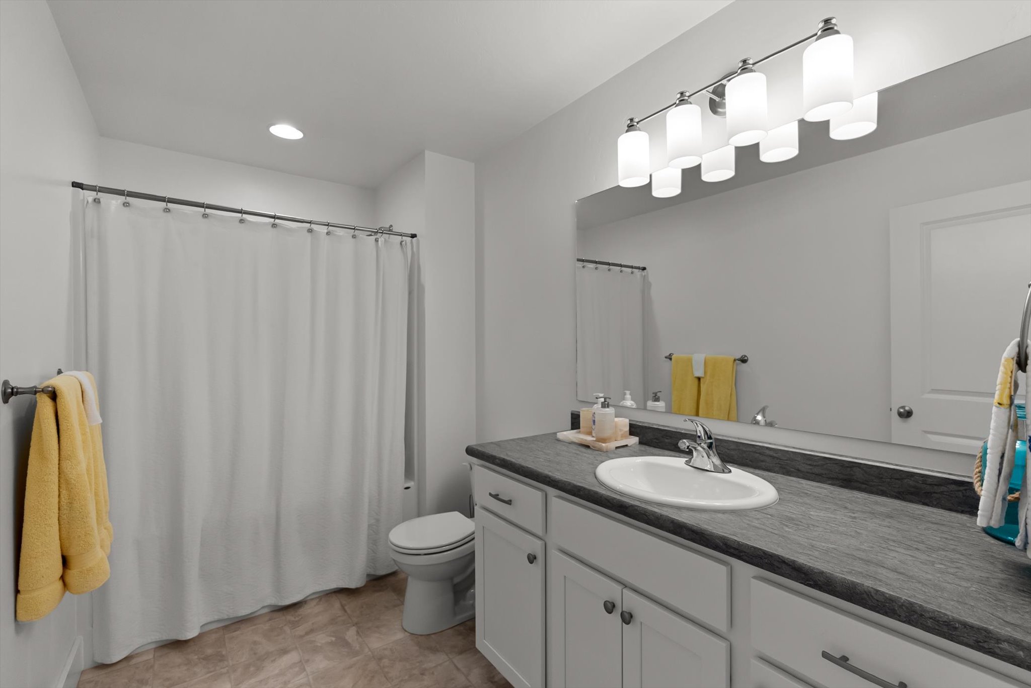 203 Kismet Court
