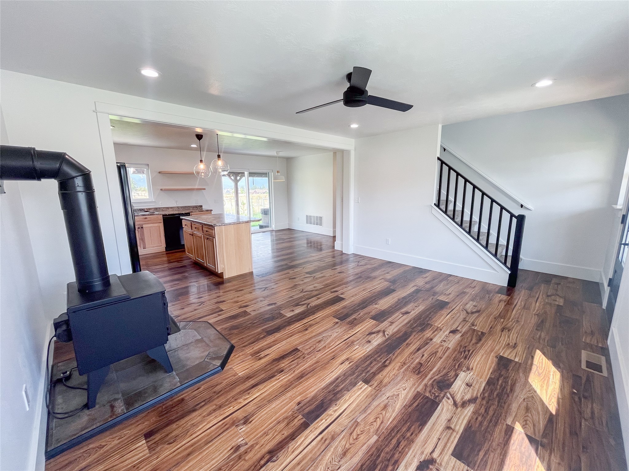 825 Cochise Way
