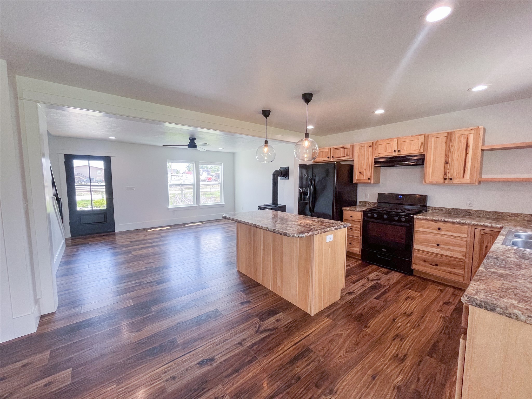 825 Cochise Way