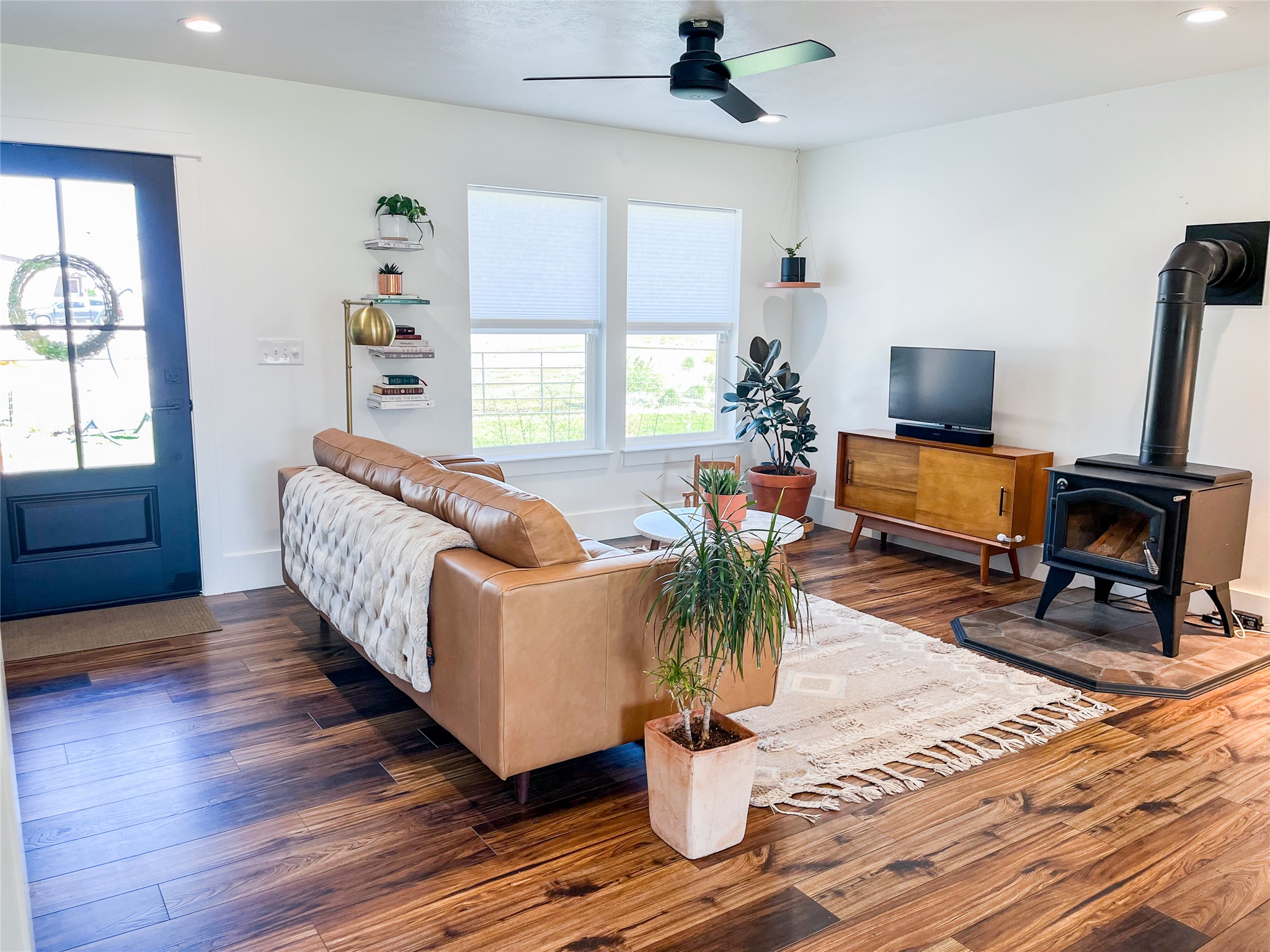 825 Cochise Way