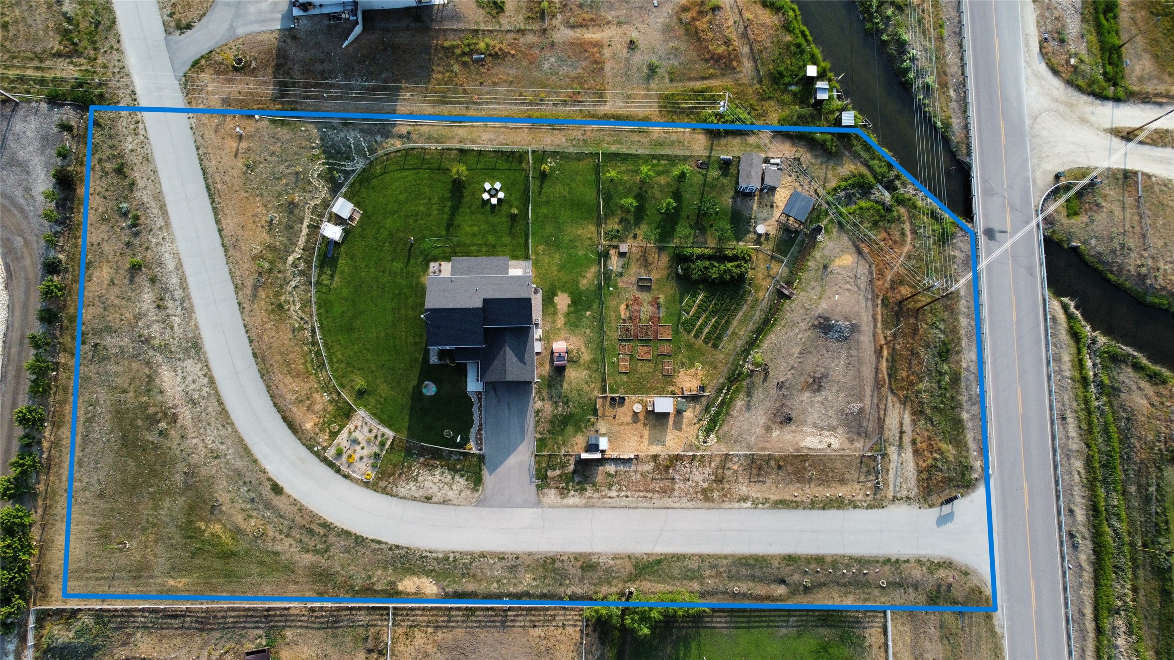 825 Cochise Way