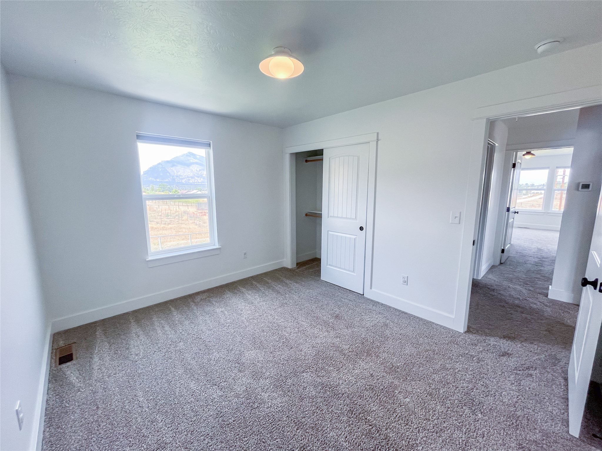 825 Cochise Way