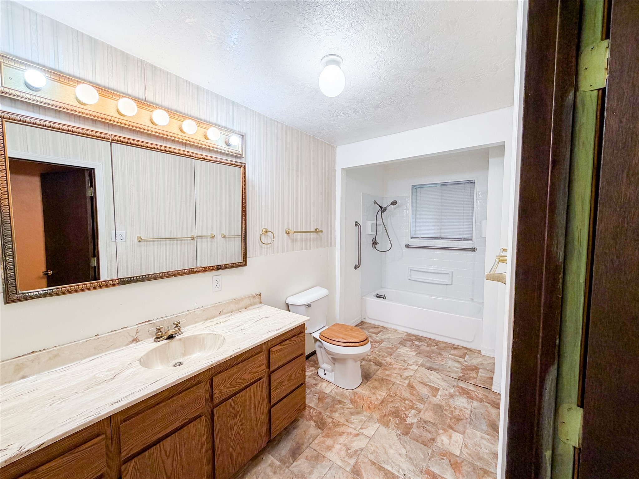 197 Golf Course Road