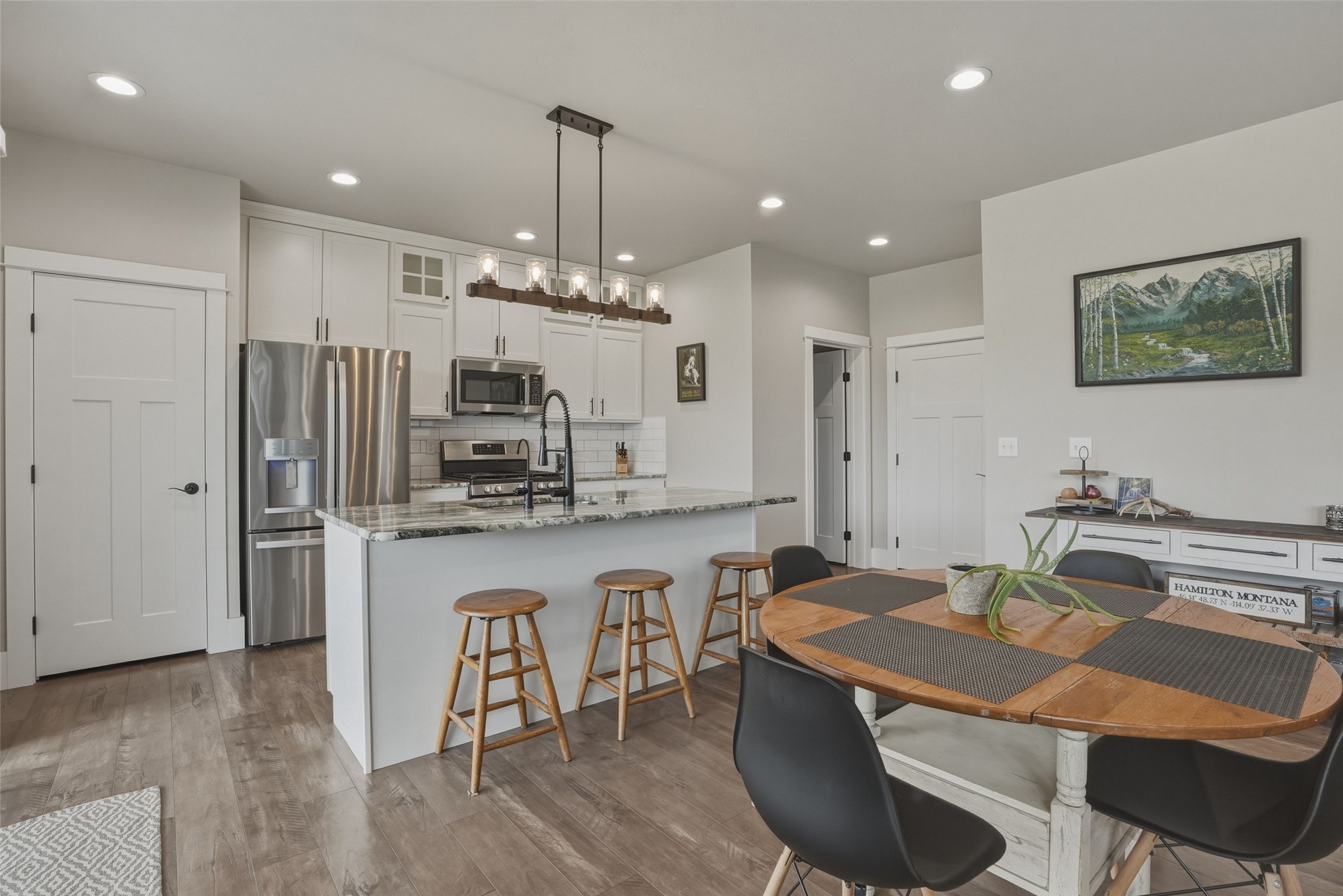215 Kismet Court