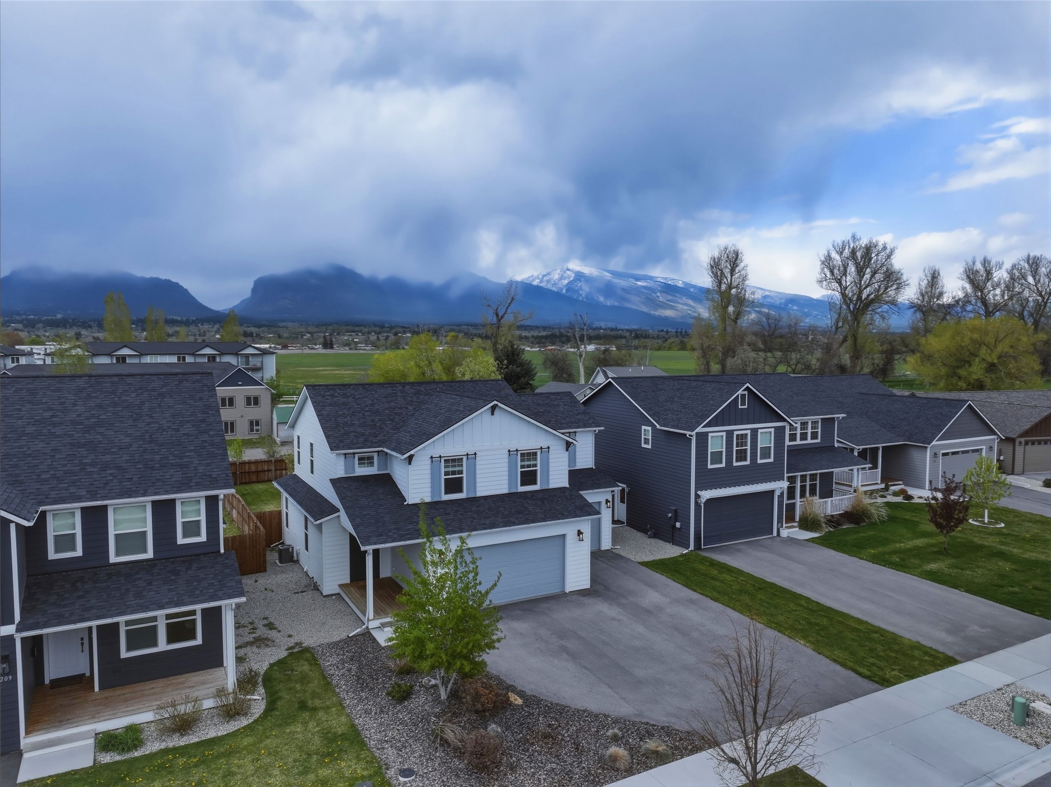 215 Kismet Court