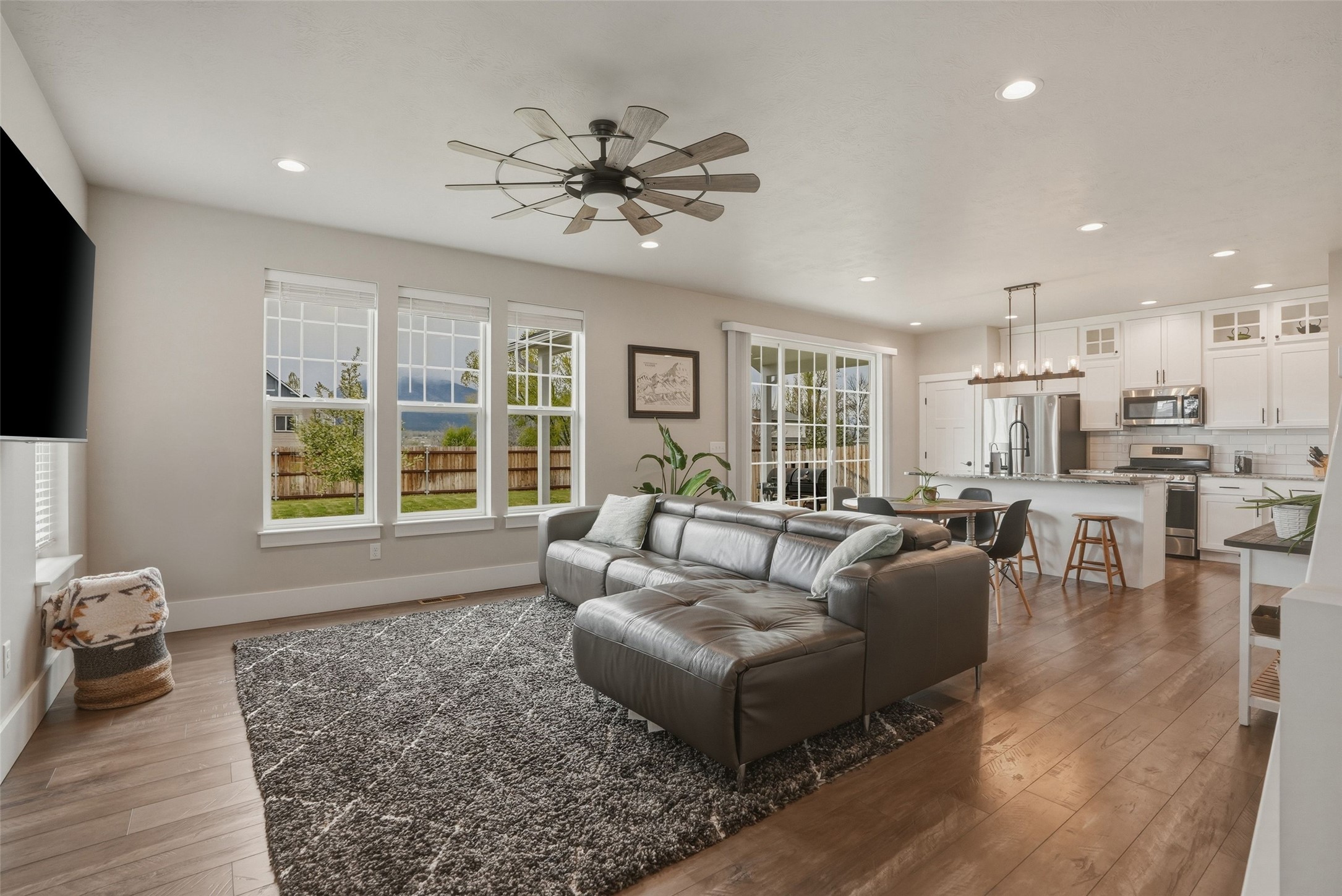 215 Kismet Court