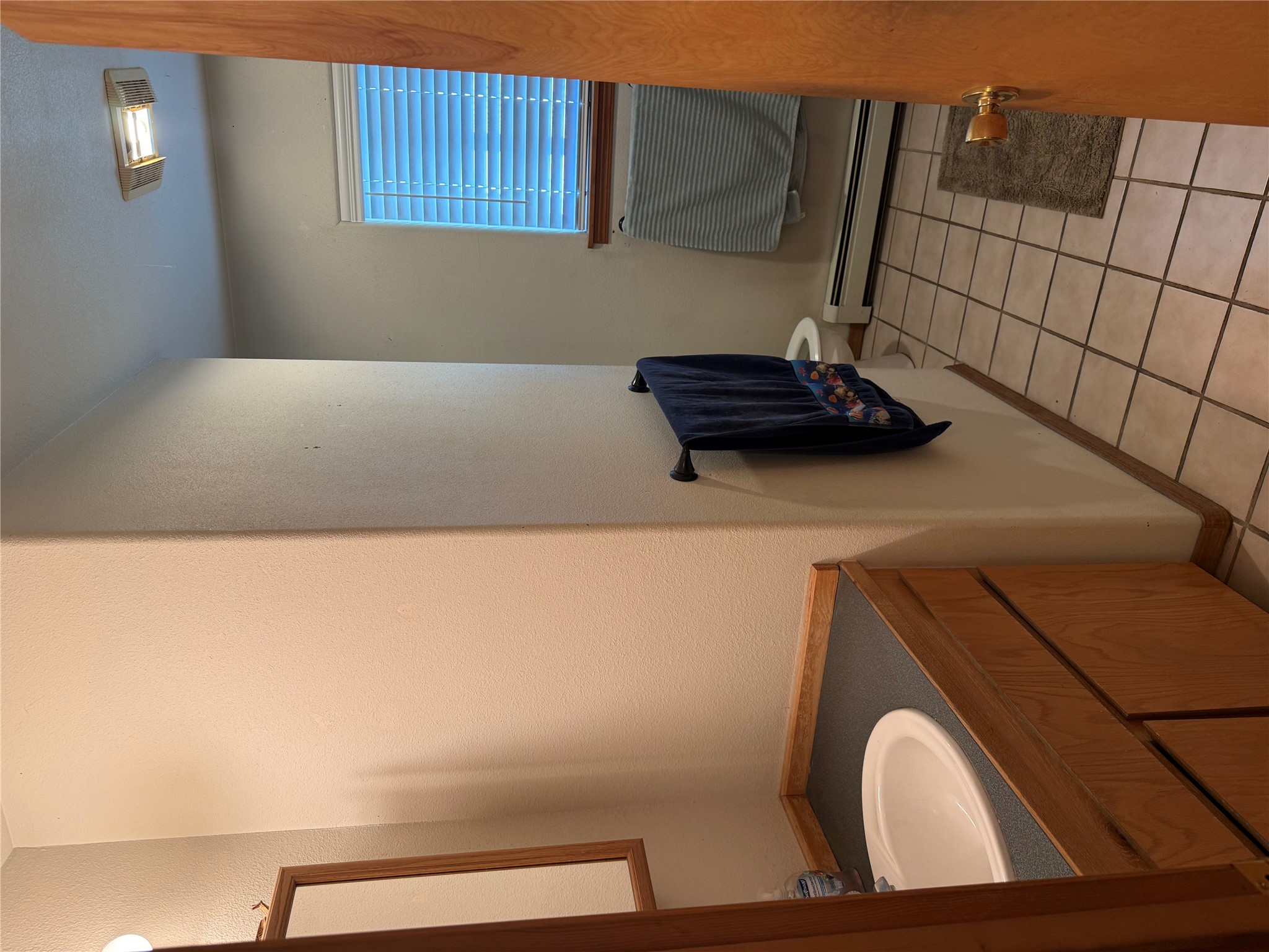 219 S 7th