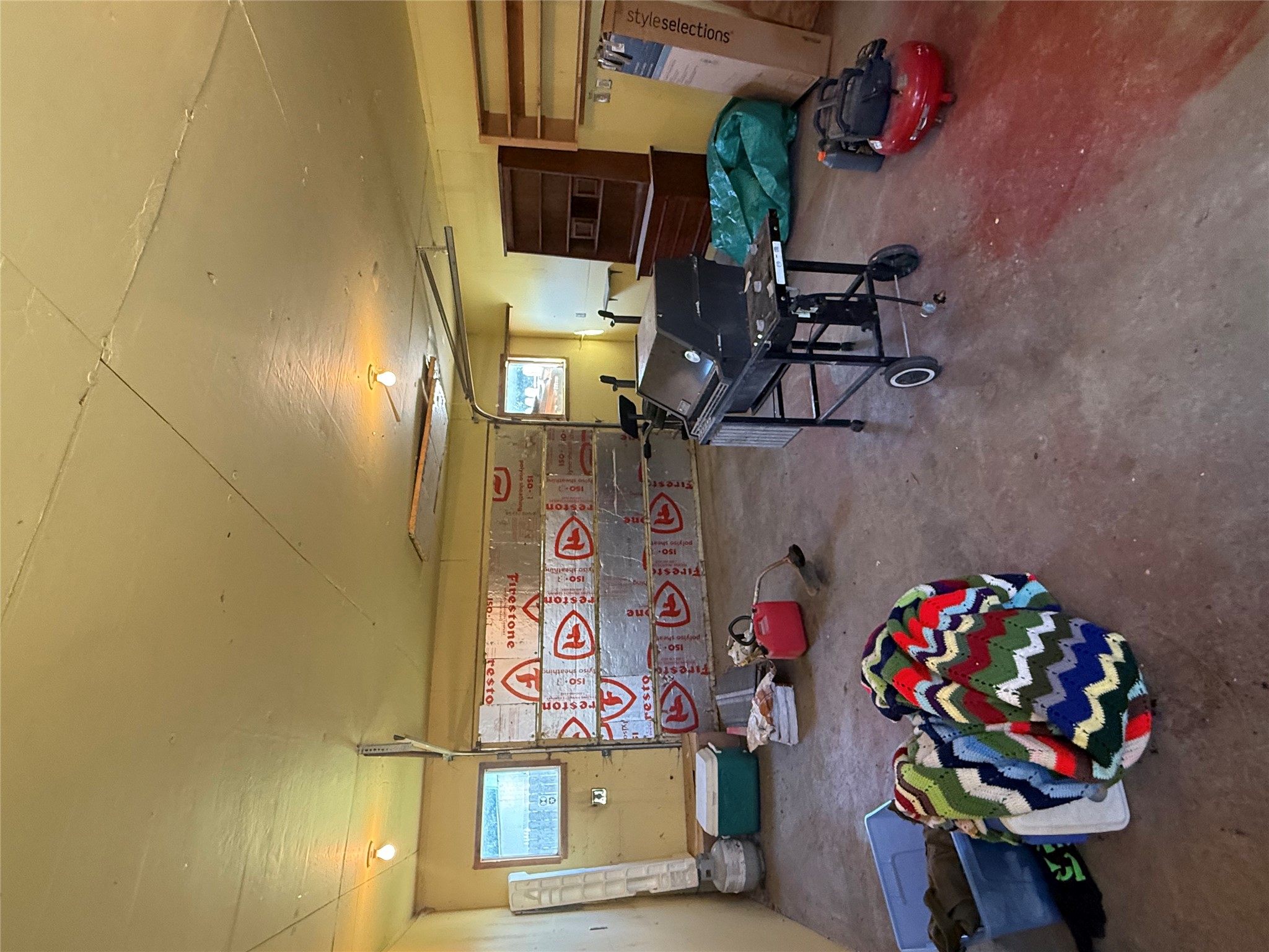 219 S 7th