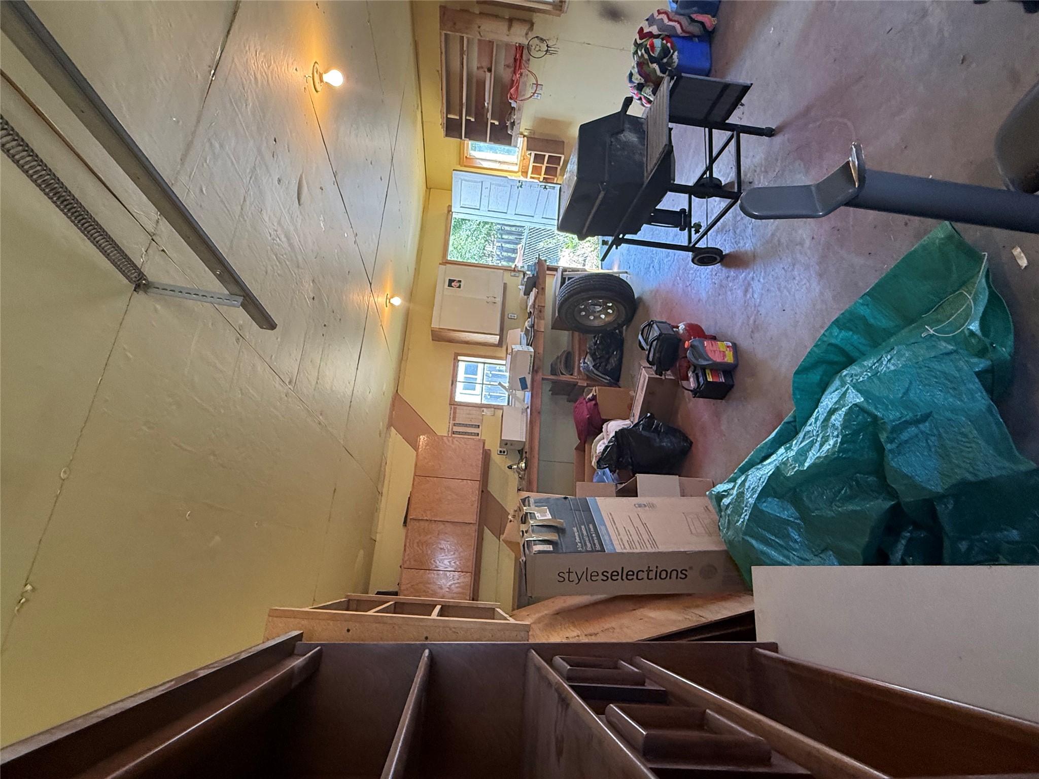 219 S 7th