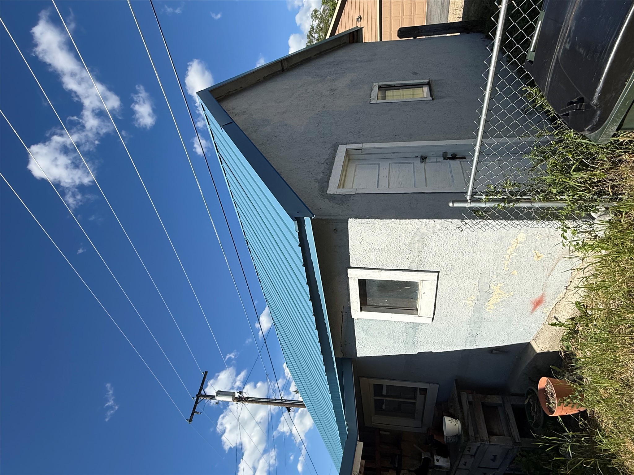 219 S 7th