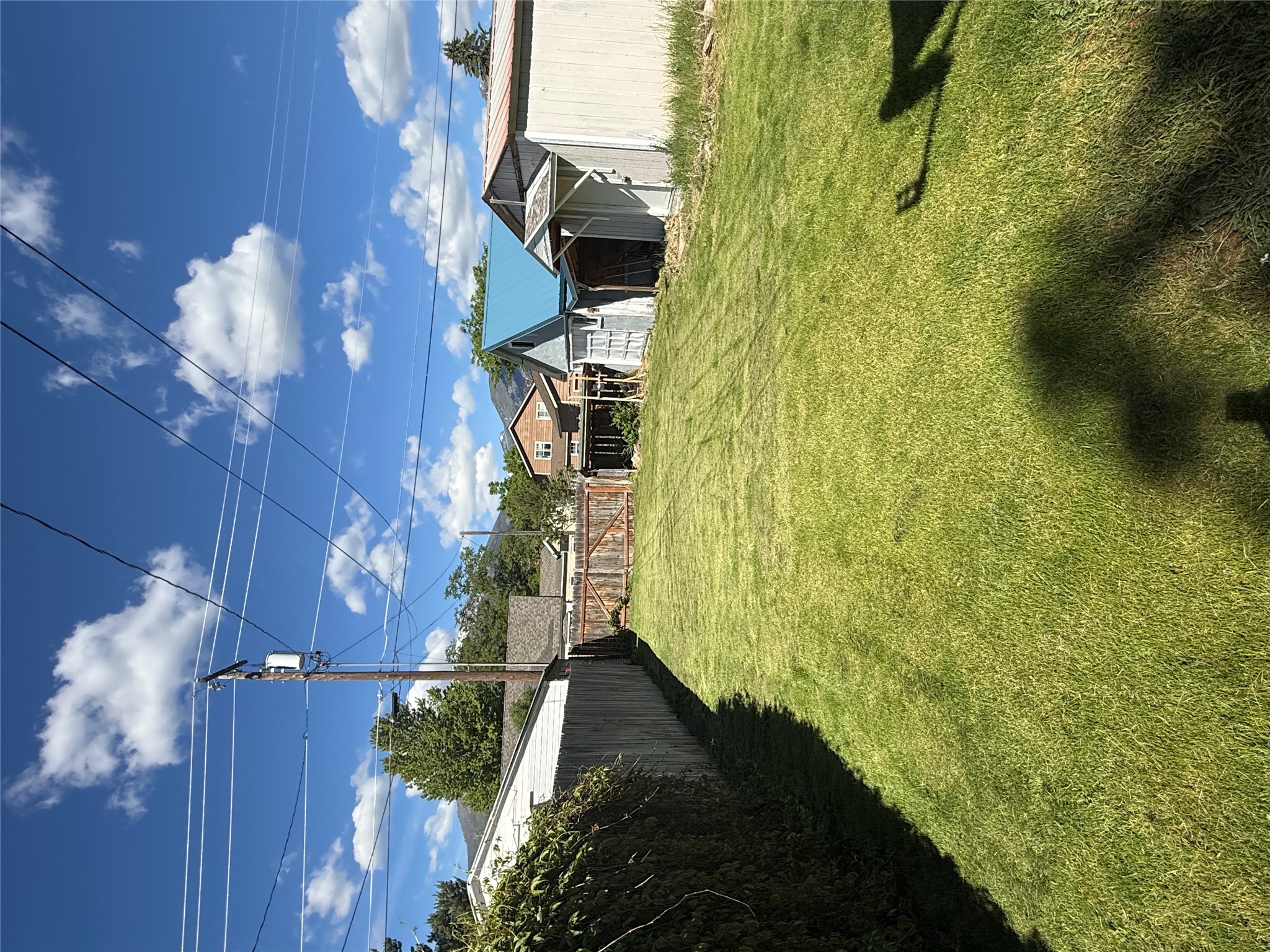 219 S 7th