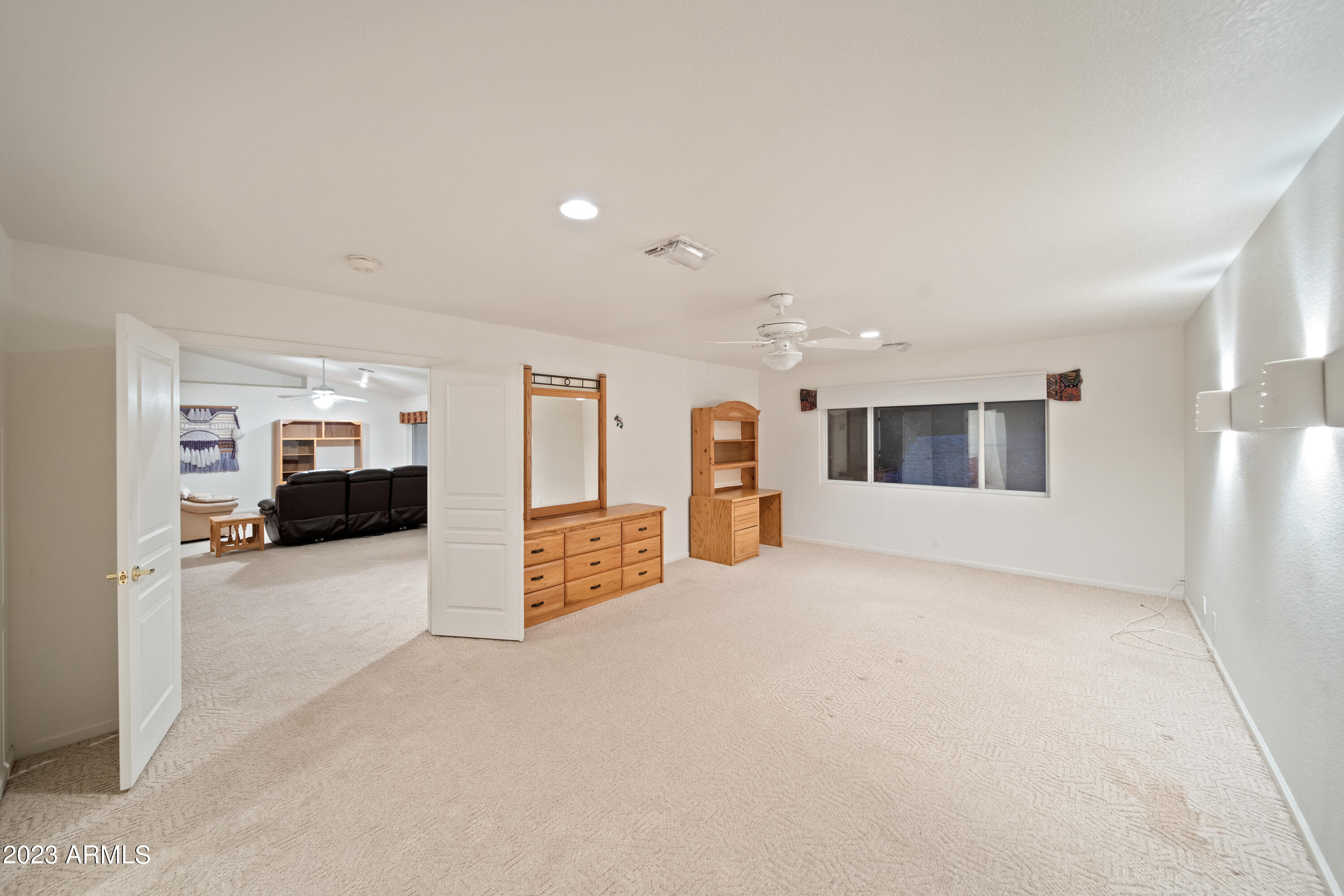 2105 W SILVERLODE Drive