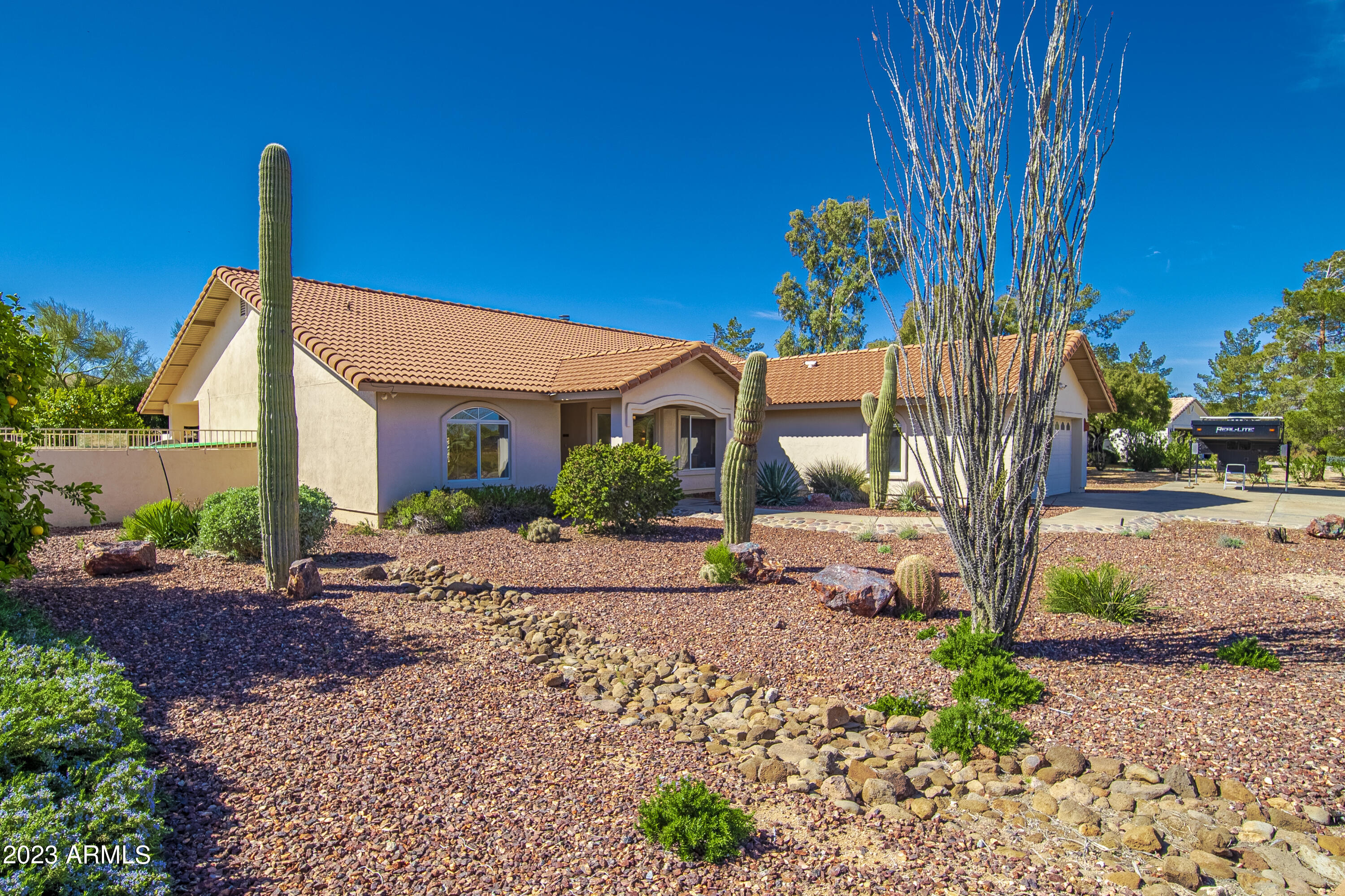 2105 W SILVERLODE Drive