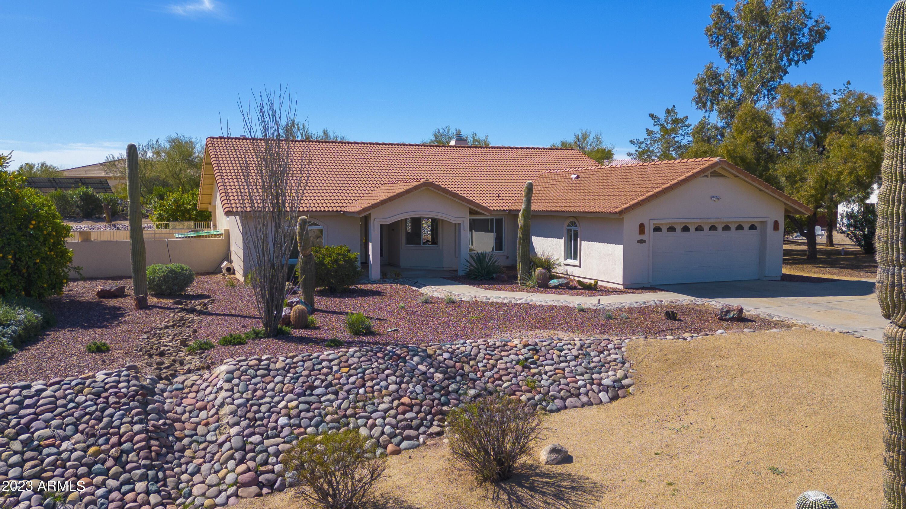 2105 W SILVERLODE Drive