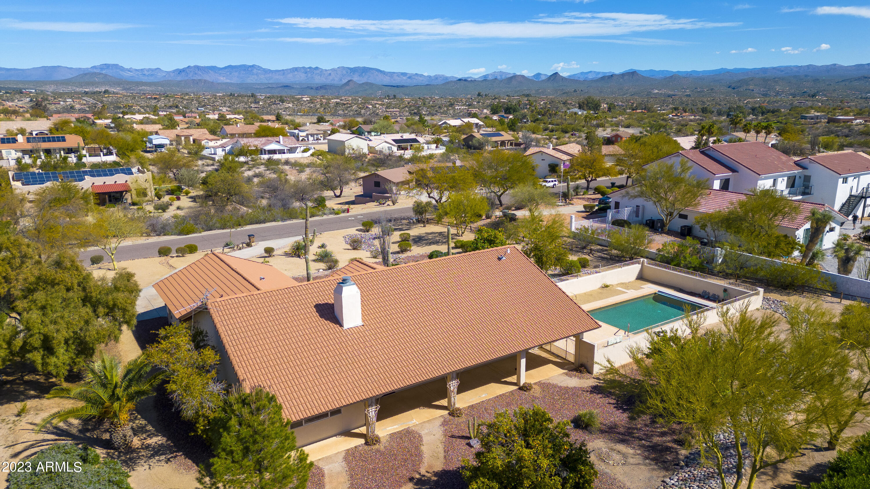 2105 W SILVERLODE Drive