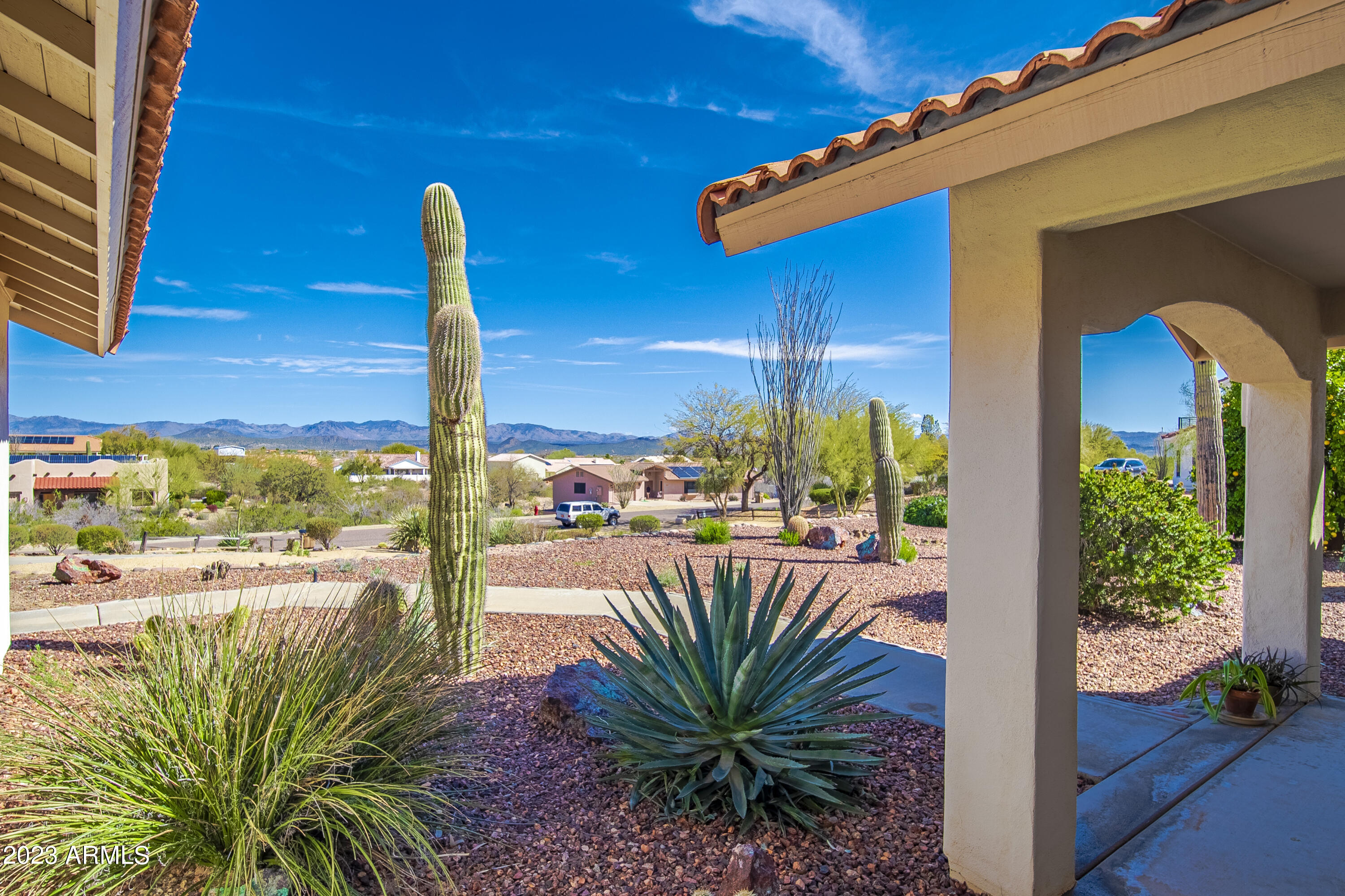 2105 W SILVERLODE Drive