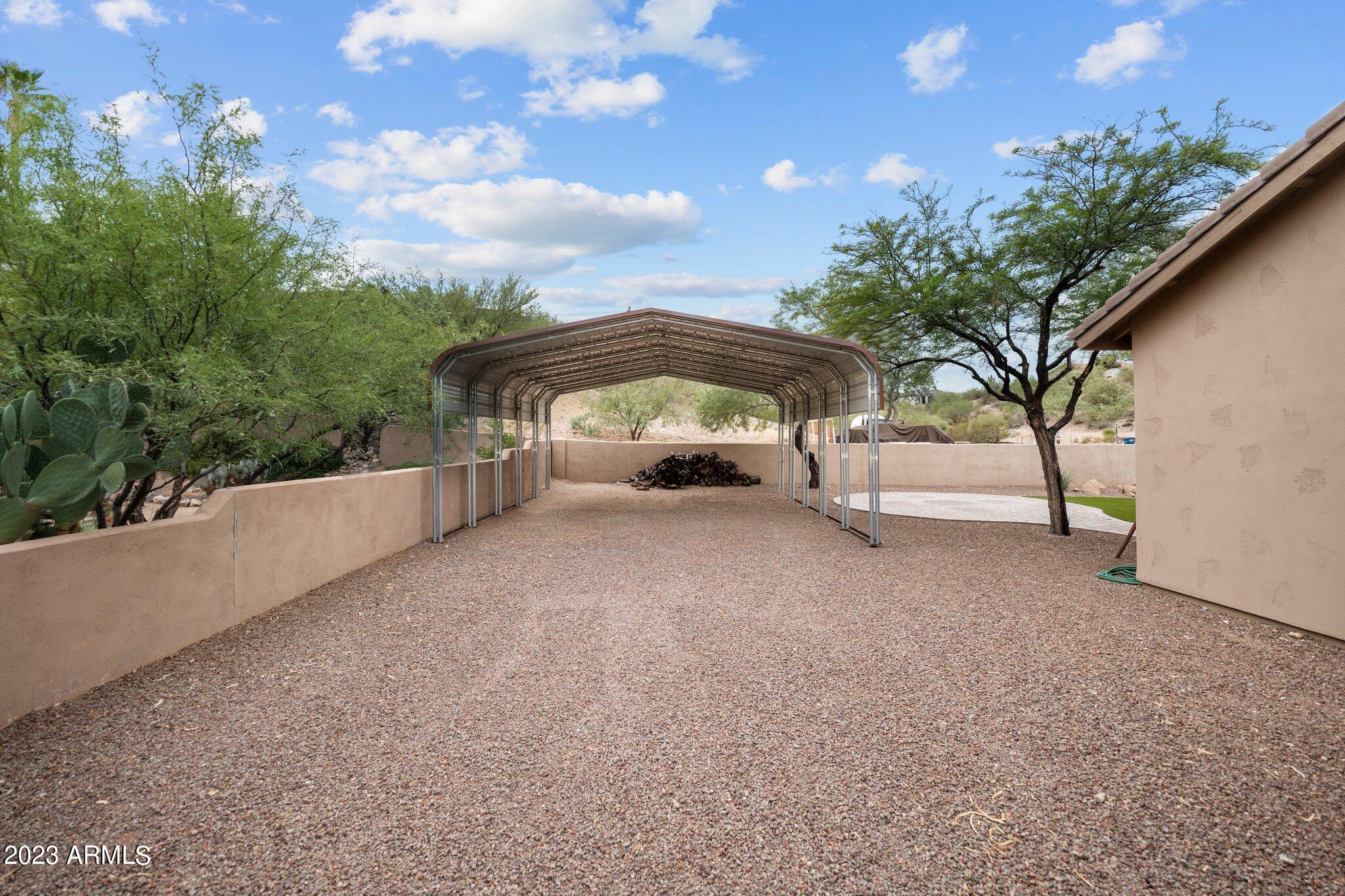 406 N Mariposa Drive