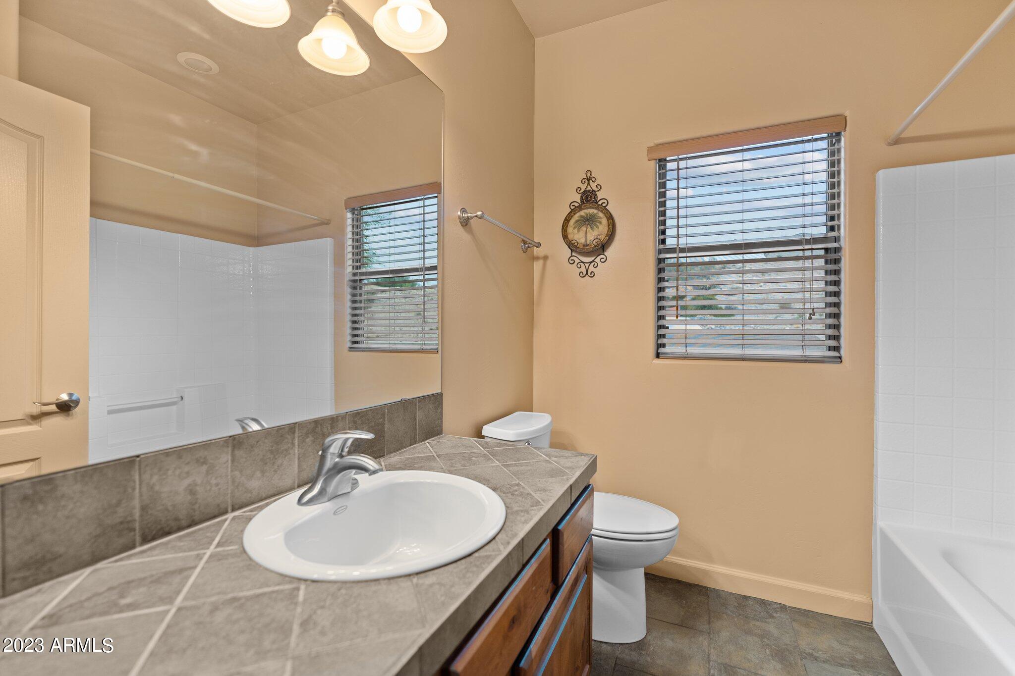 406 N Mariposa Drive