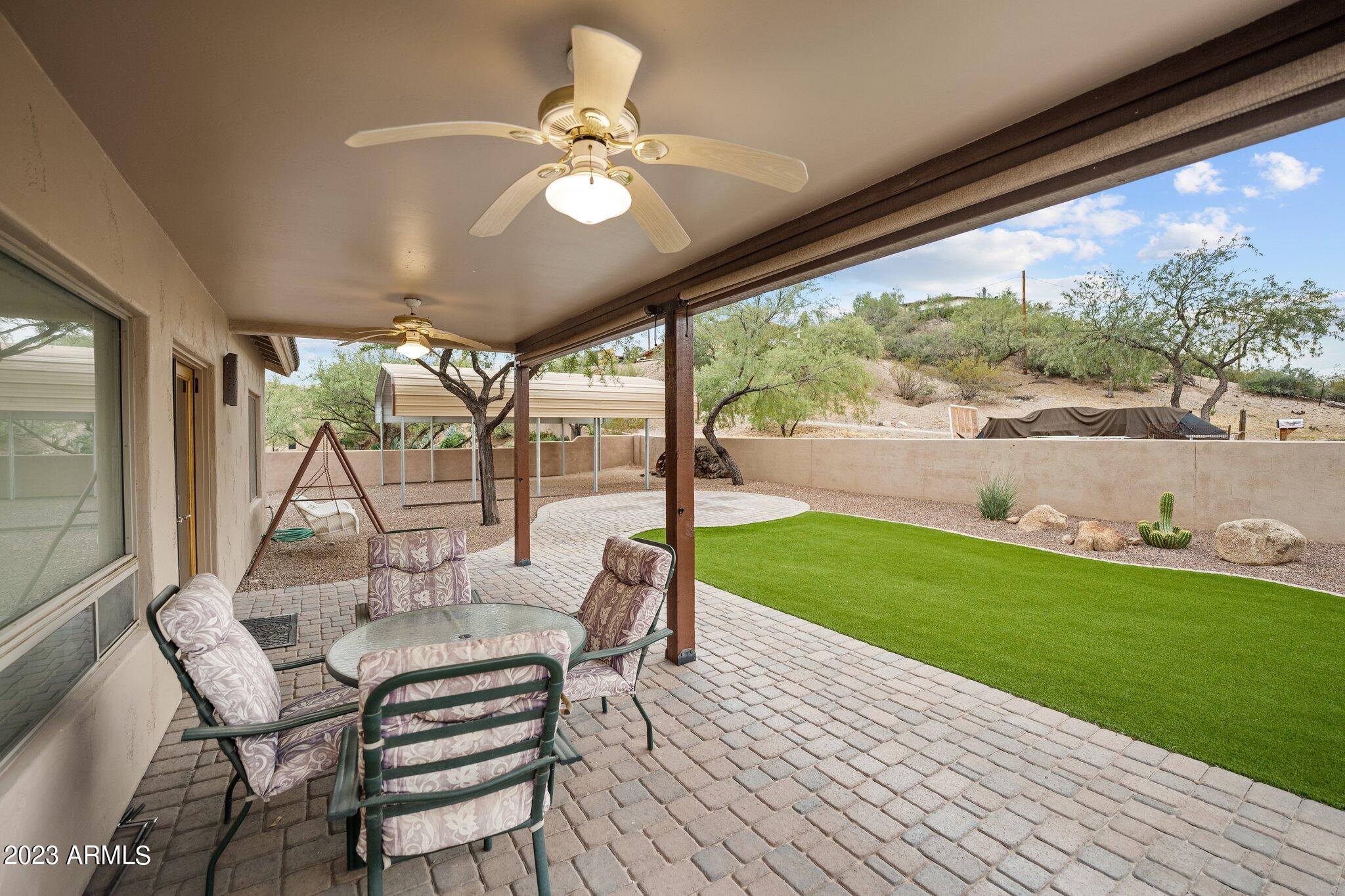 406 N Mariposa Drive