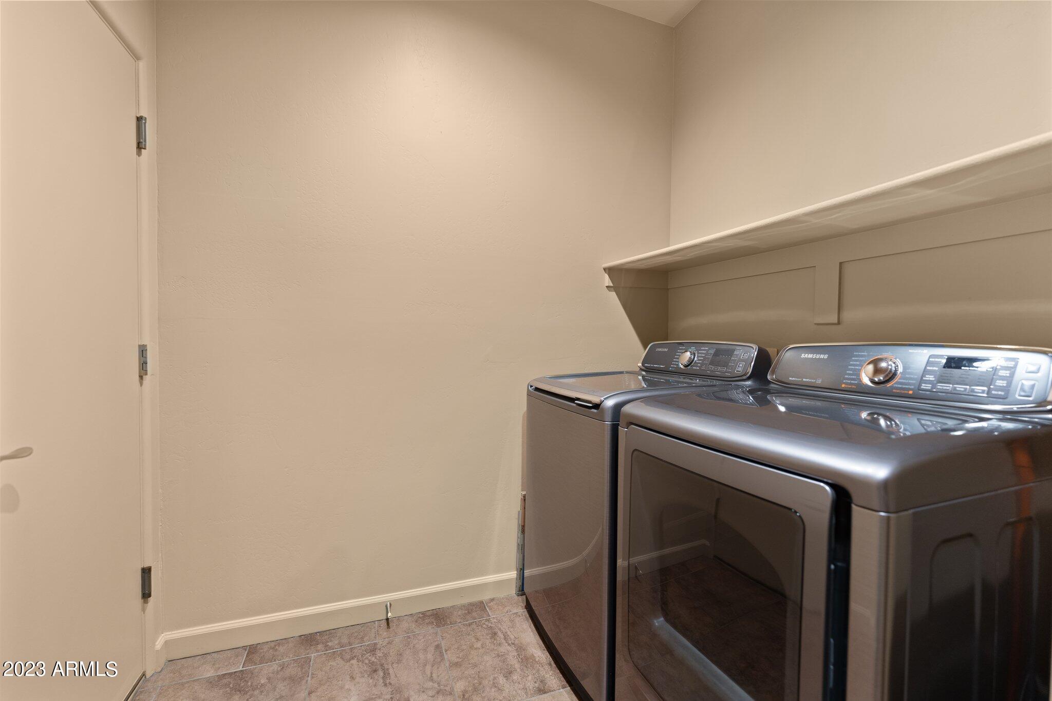 406 N Mariposa Drive