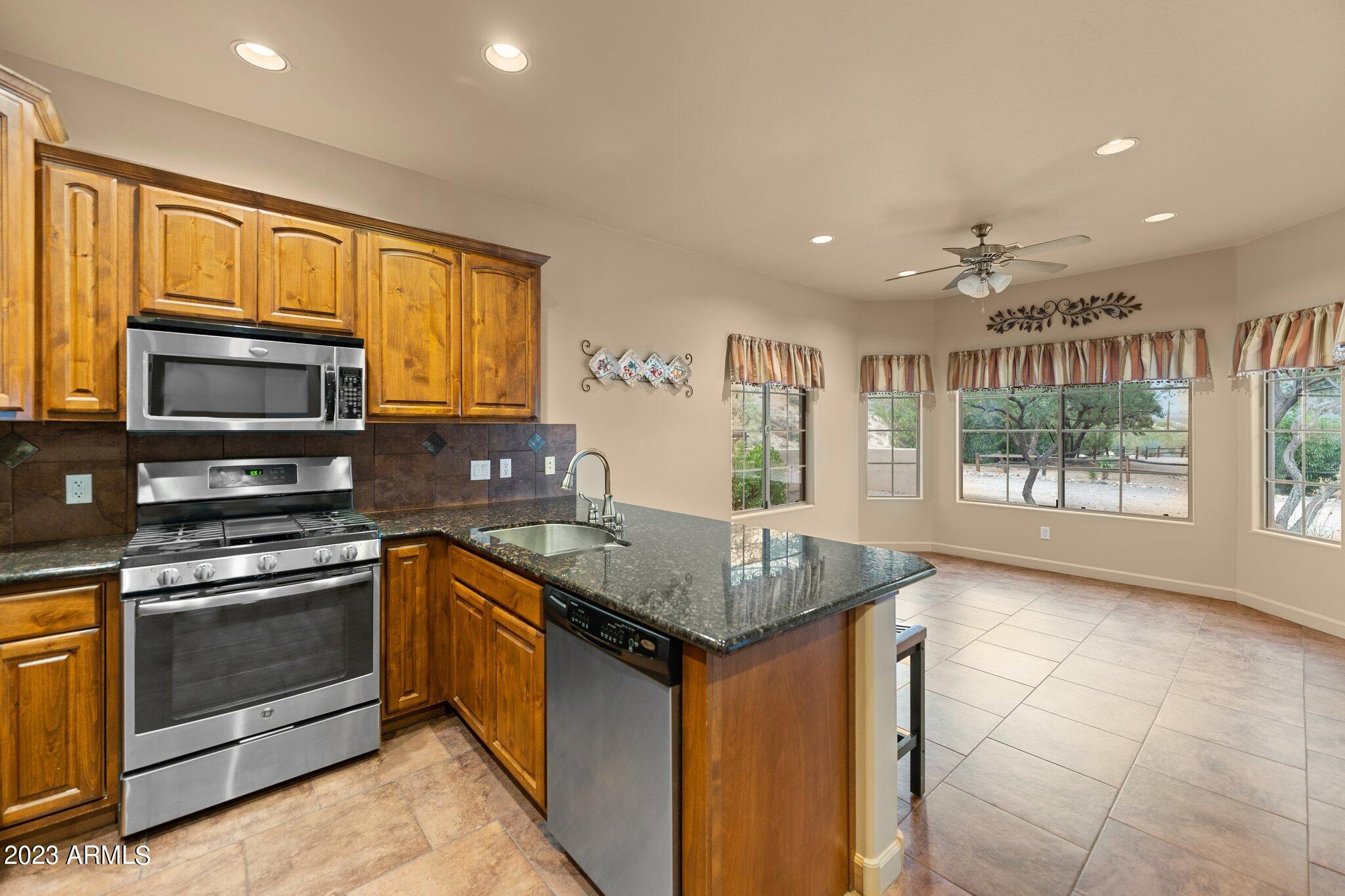 406 N Mariposa Drive