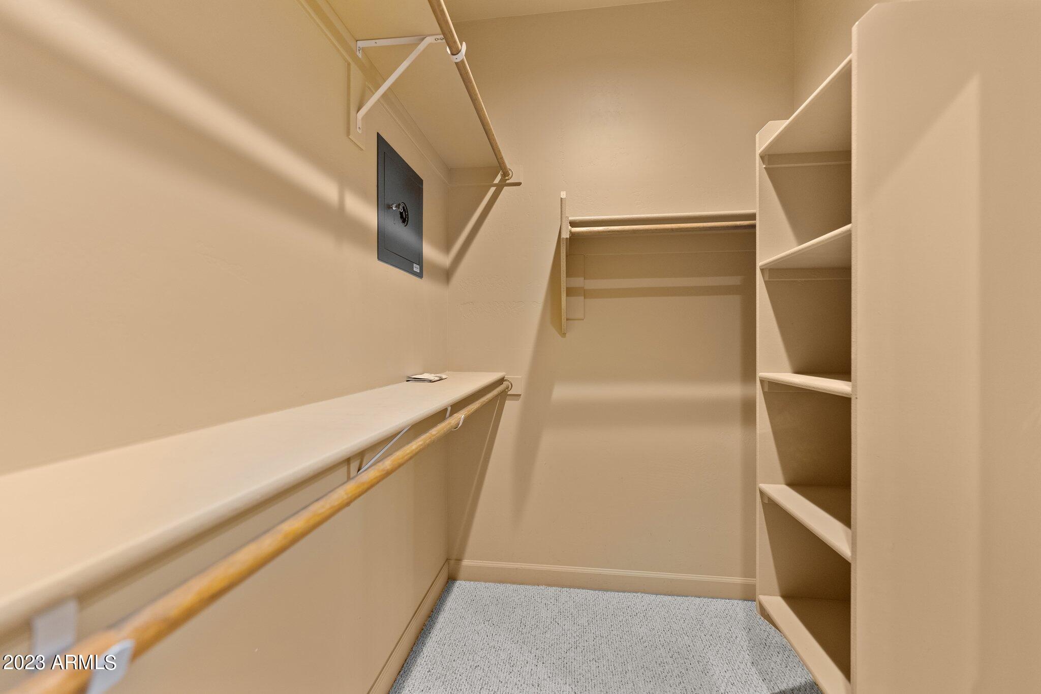 406 N Mariposa Drive