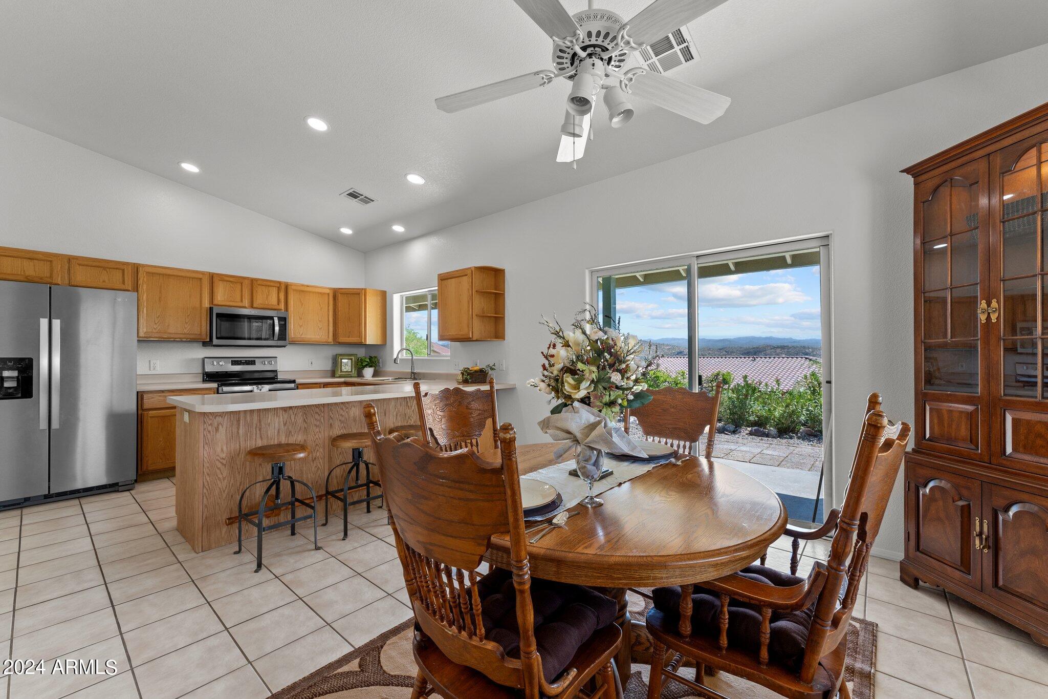 165 E COTTONWOOD Lane