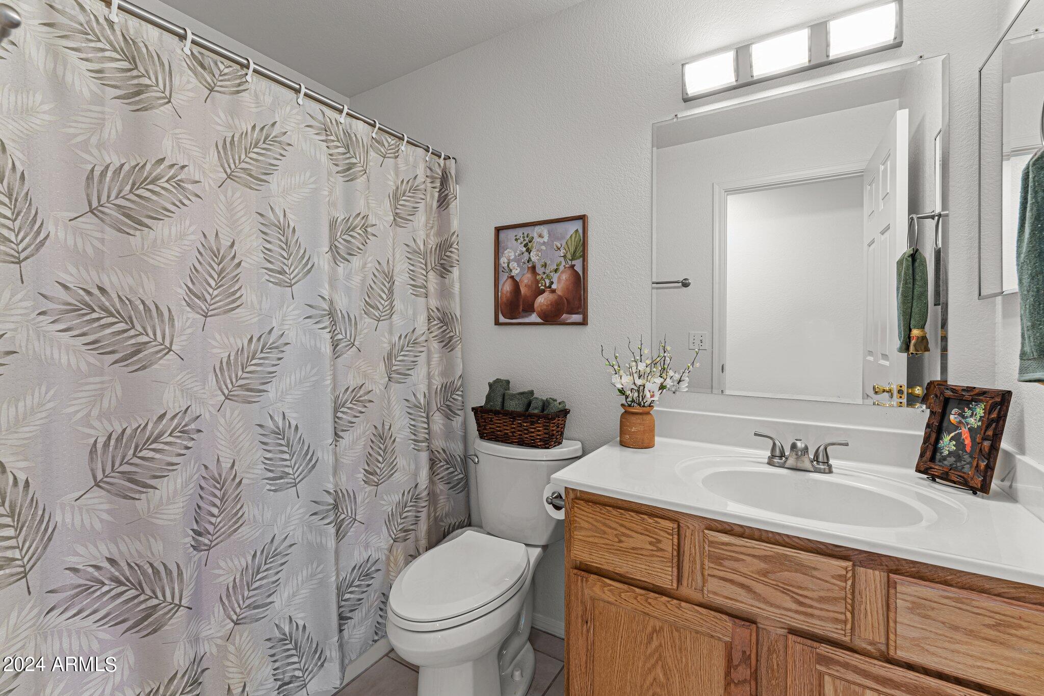 165 E COTTONWOOD Lane