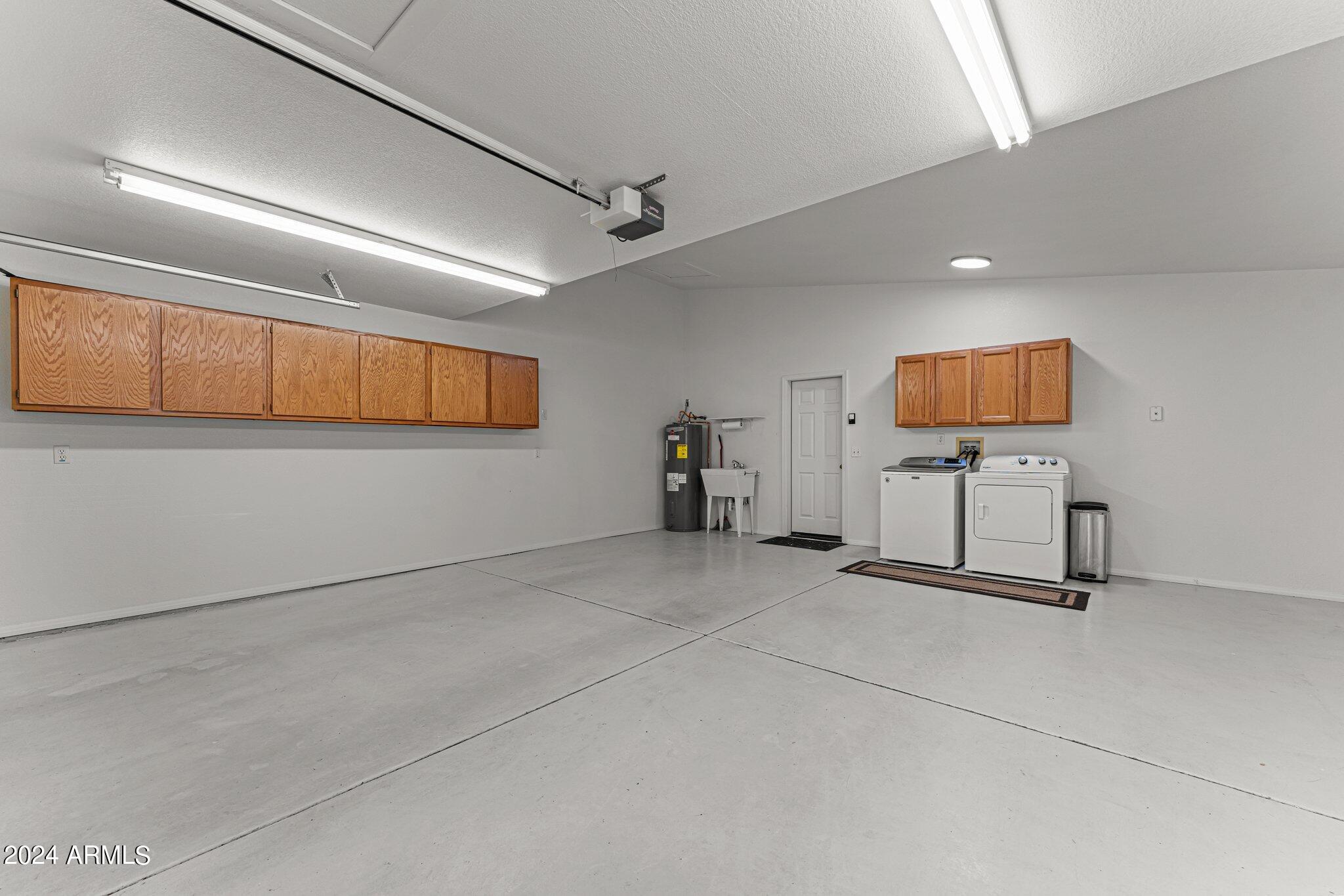 165 E COTTONWOOD Lane