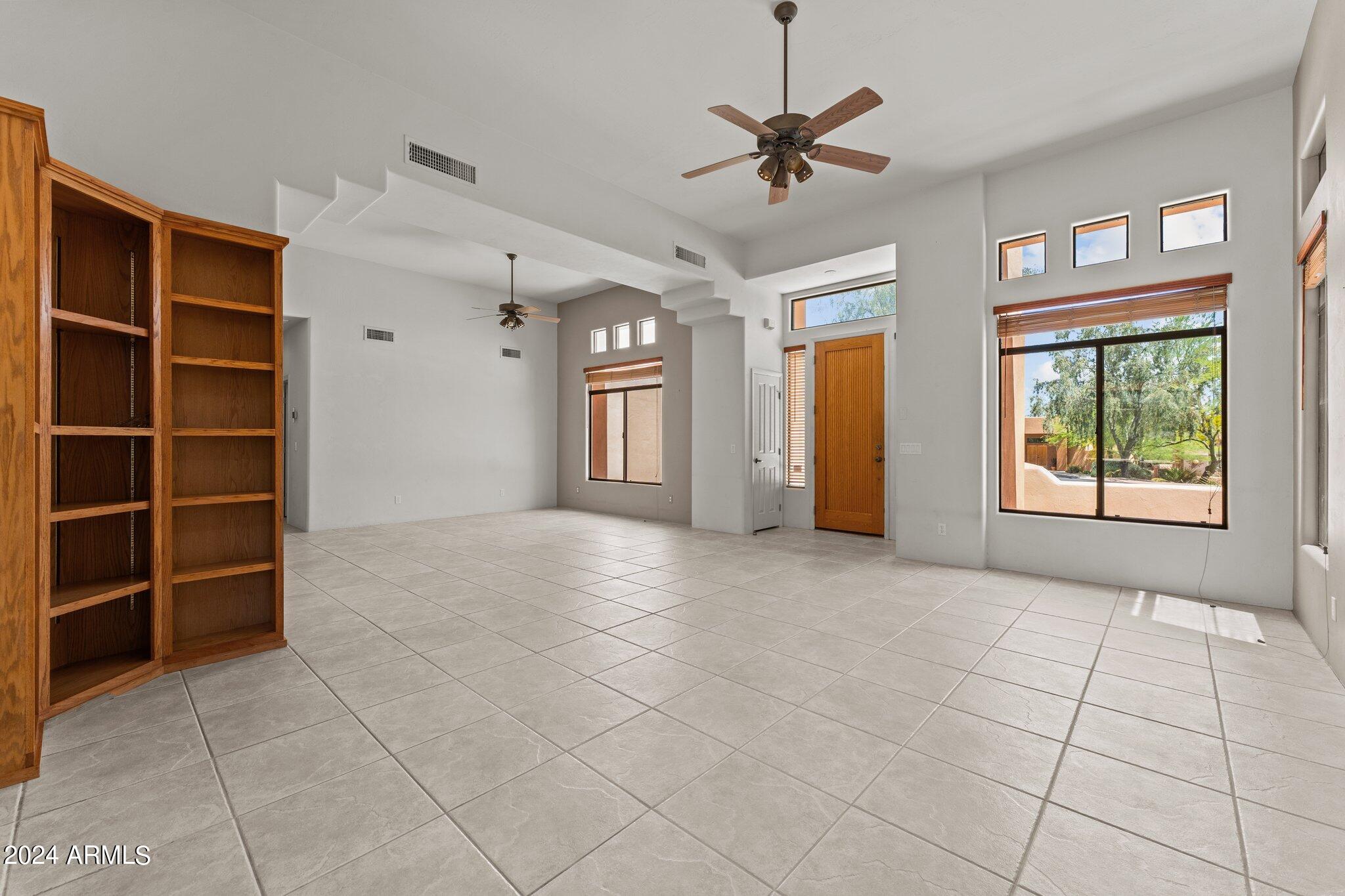 1595 W CALLE SIMPATICO --