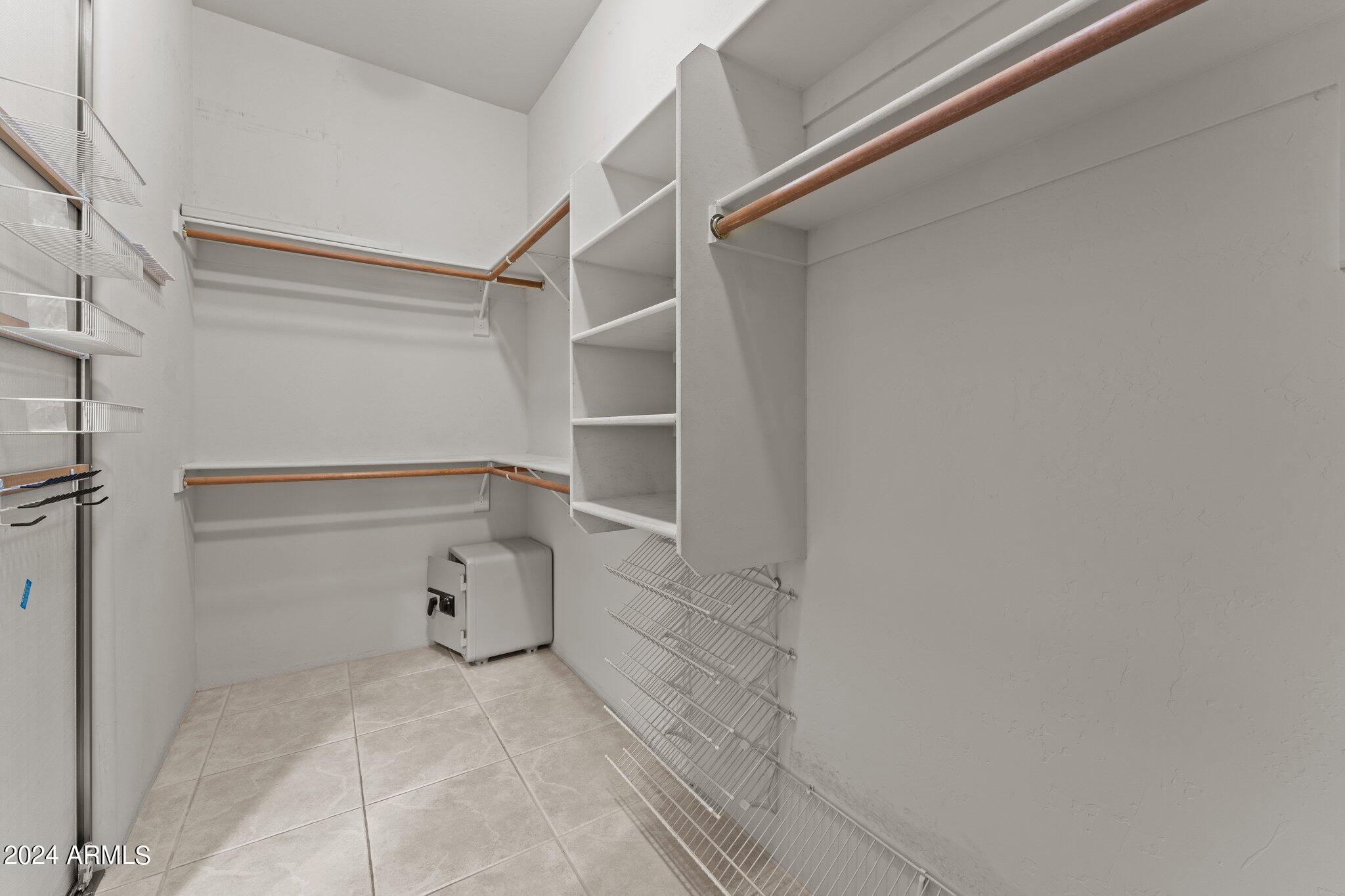 1595 W CALLE SIMPATICO --