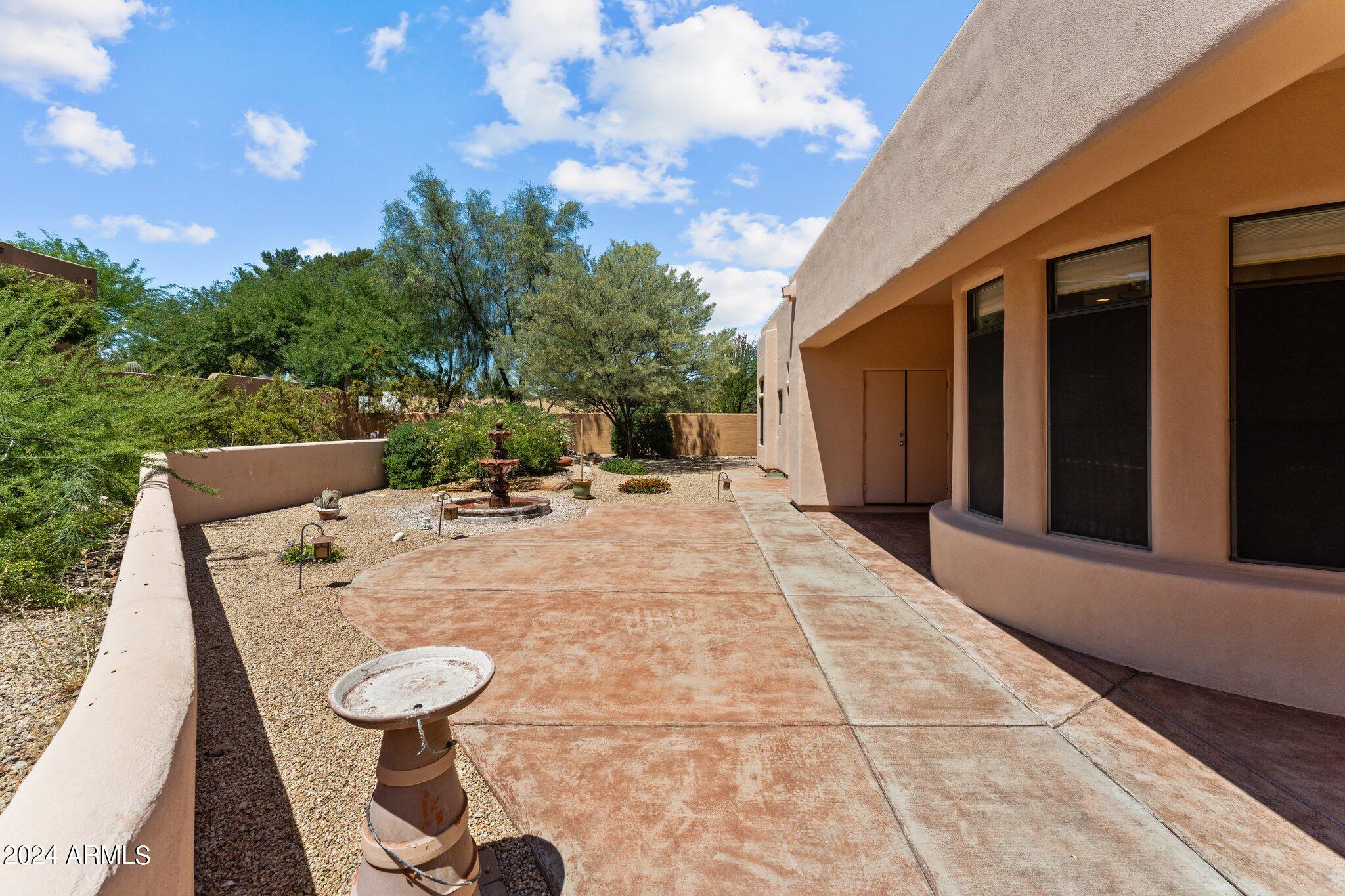 1595 W CALLE SIMPATICO --