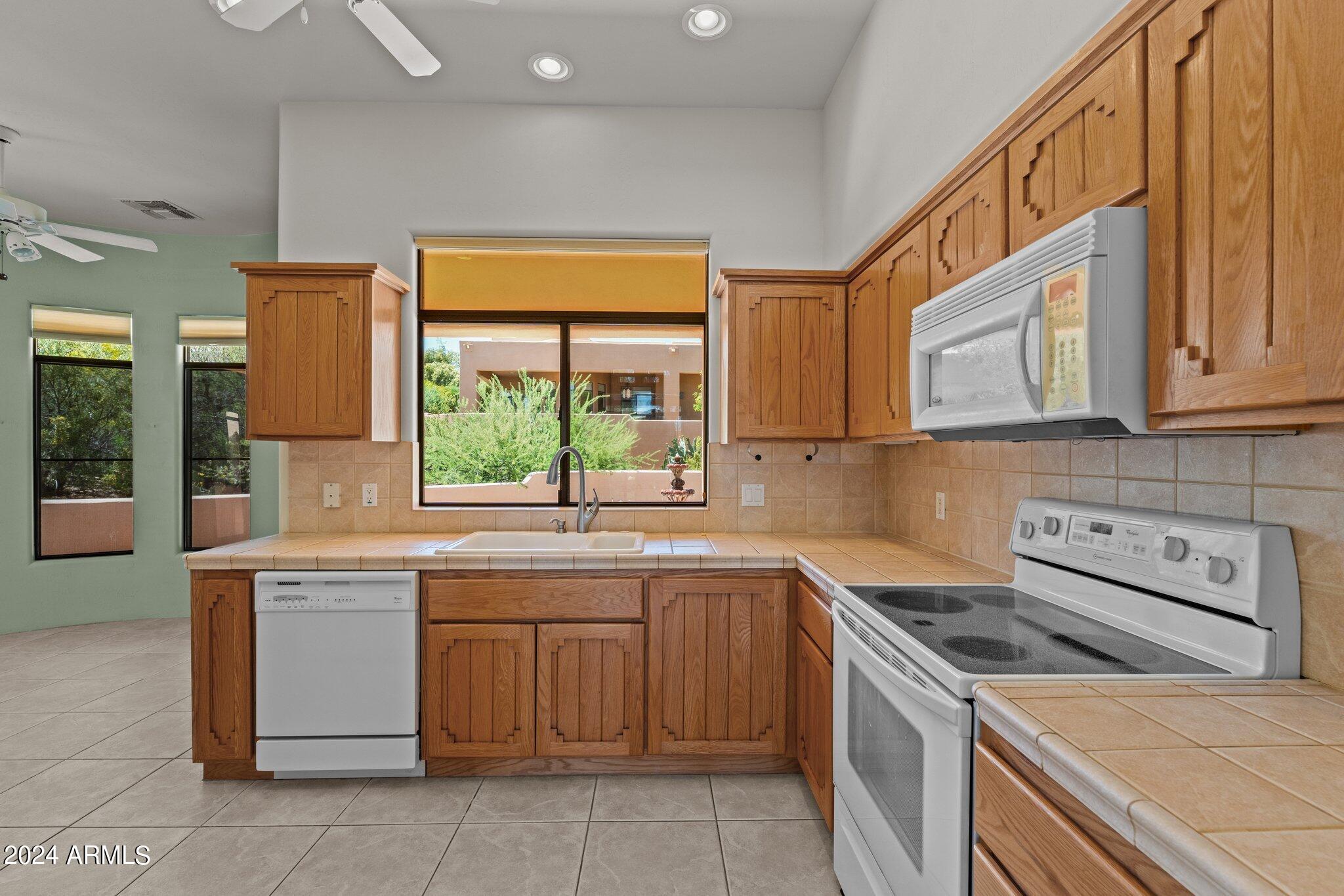 1595 W CALLE SIMPATICO --