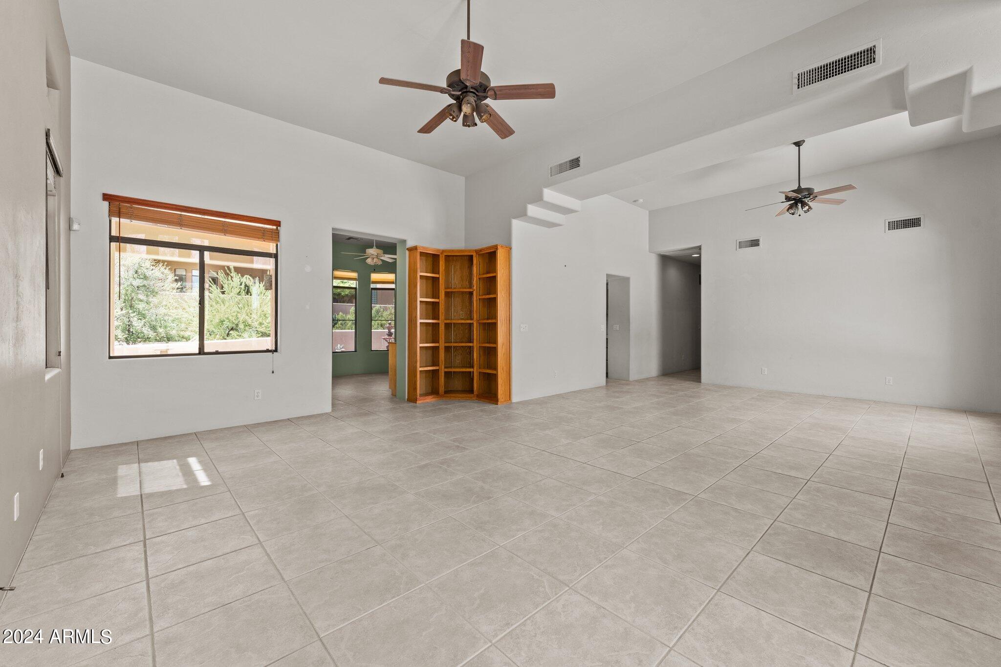 1595 W CALLE SIMPATICO --