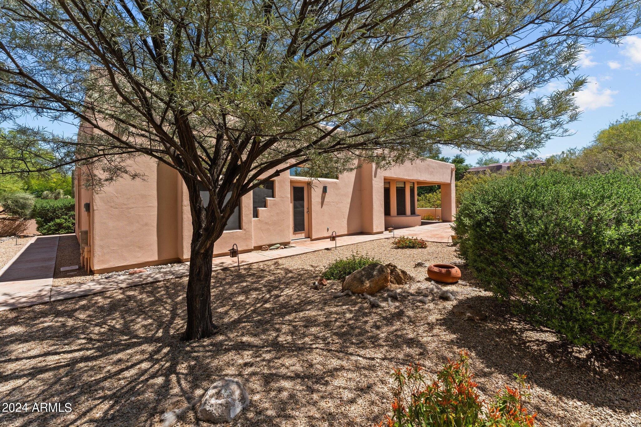 1595 W CALLE SIMPATICO --