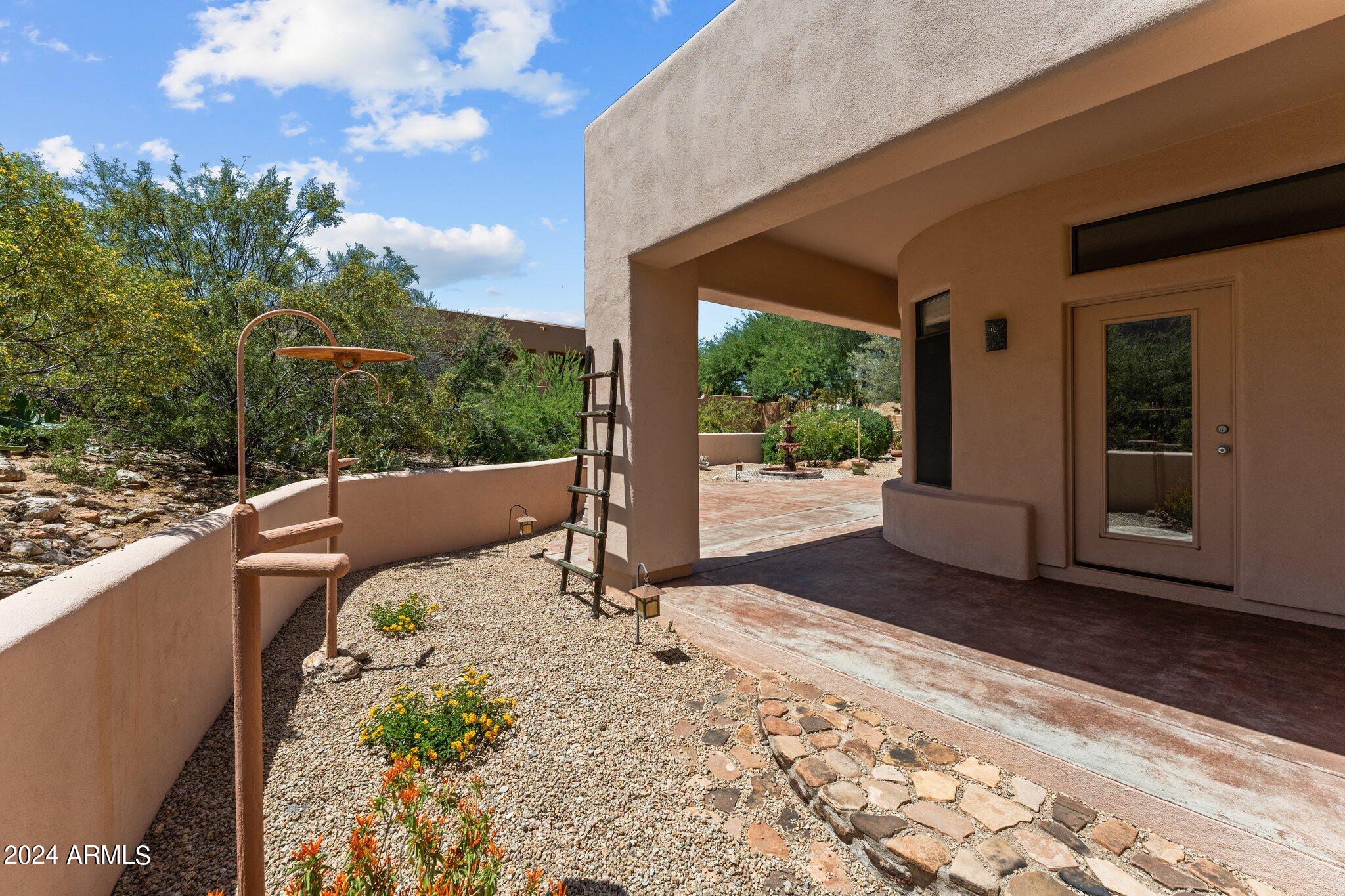 1595 W CALLE SIMPATICO --