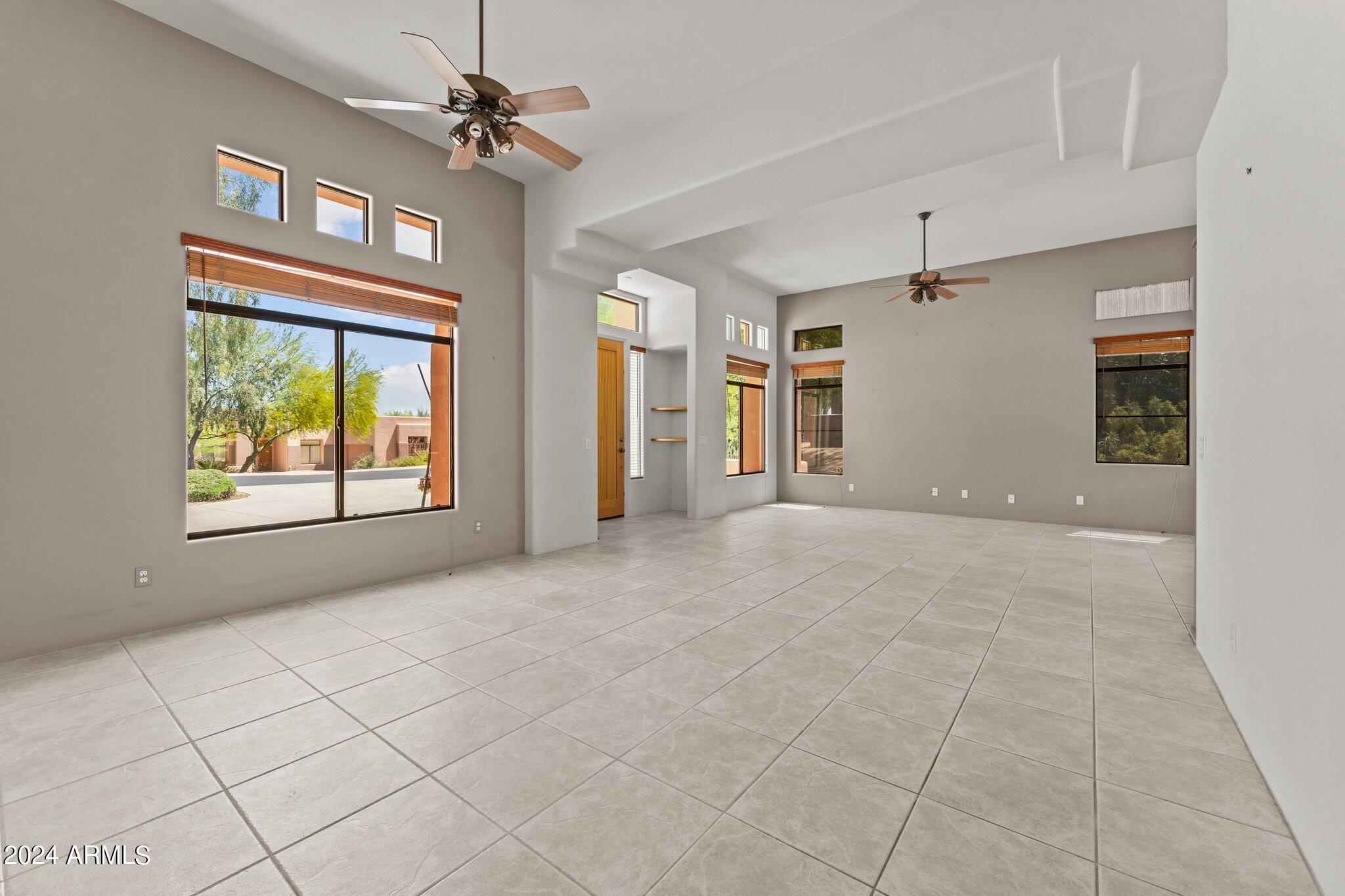 1595 W CALLE SIMPATICO --