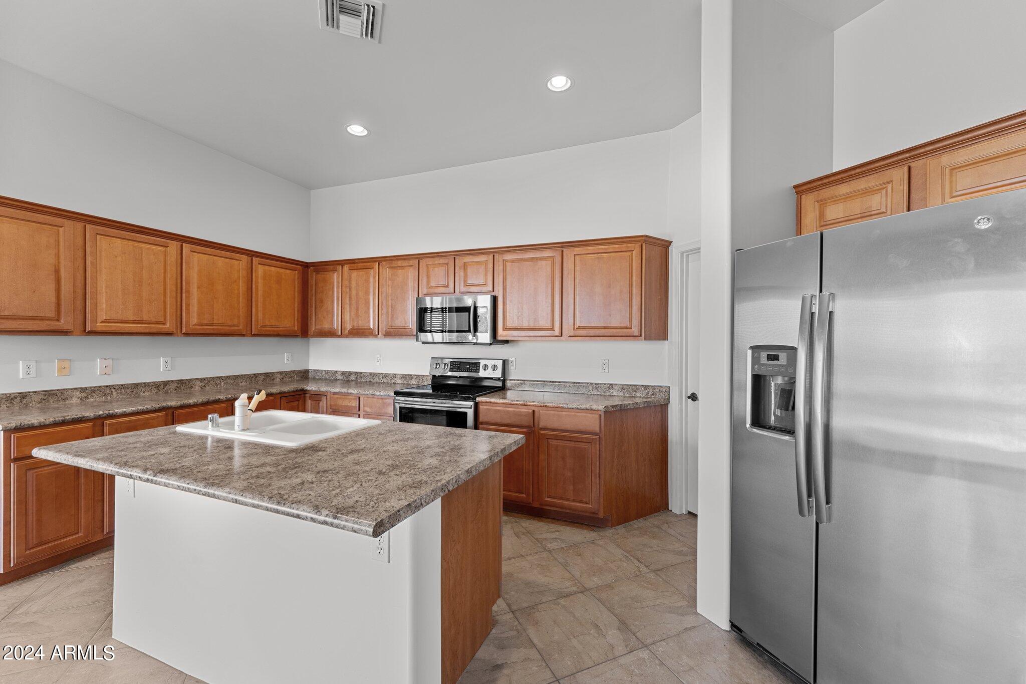 27924 N 256TH Avenue