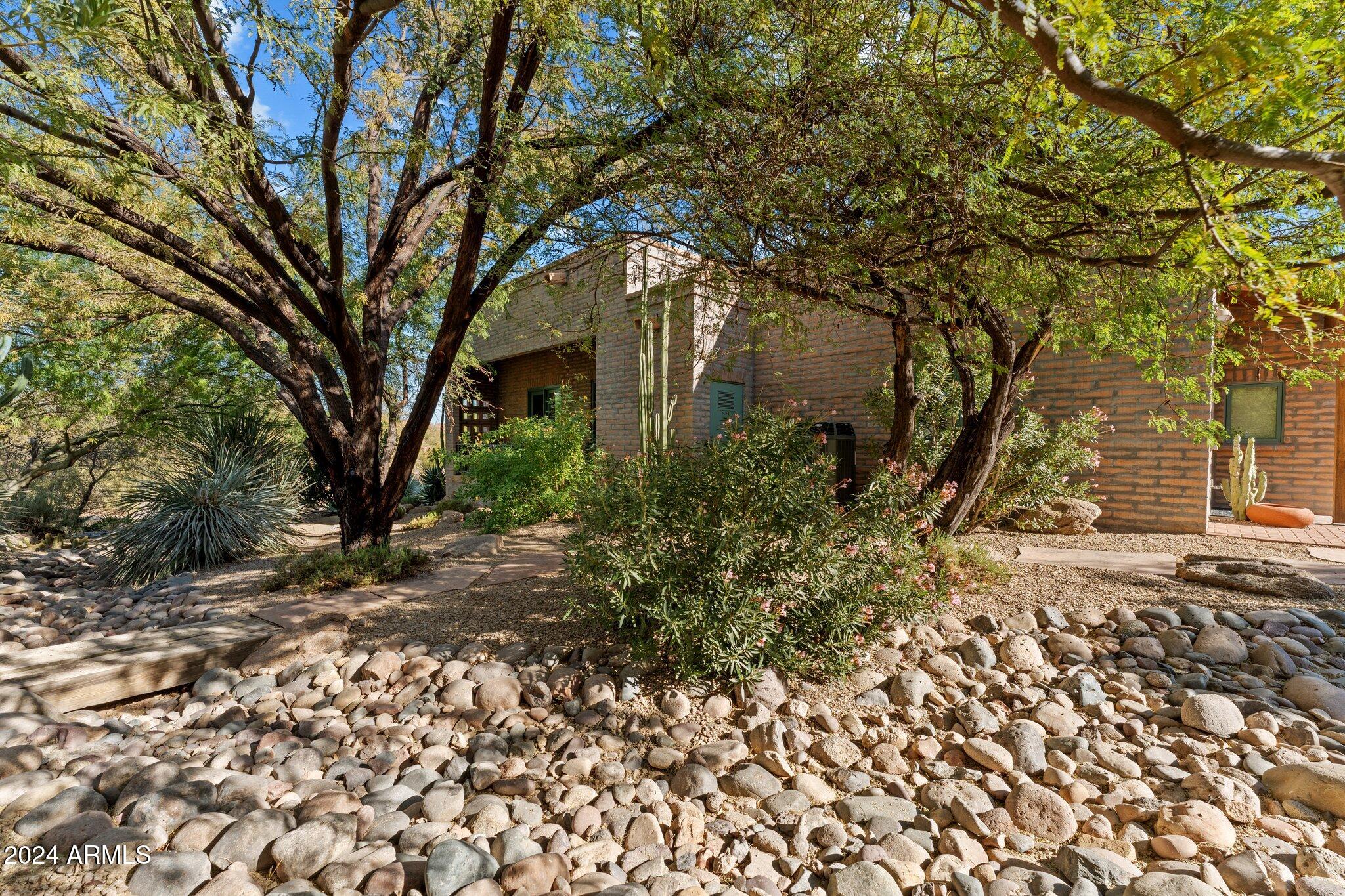1545 FLICKER Lane